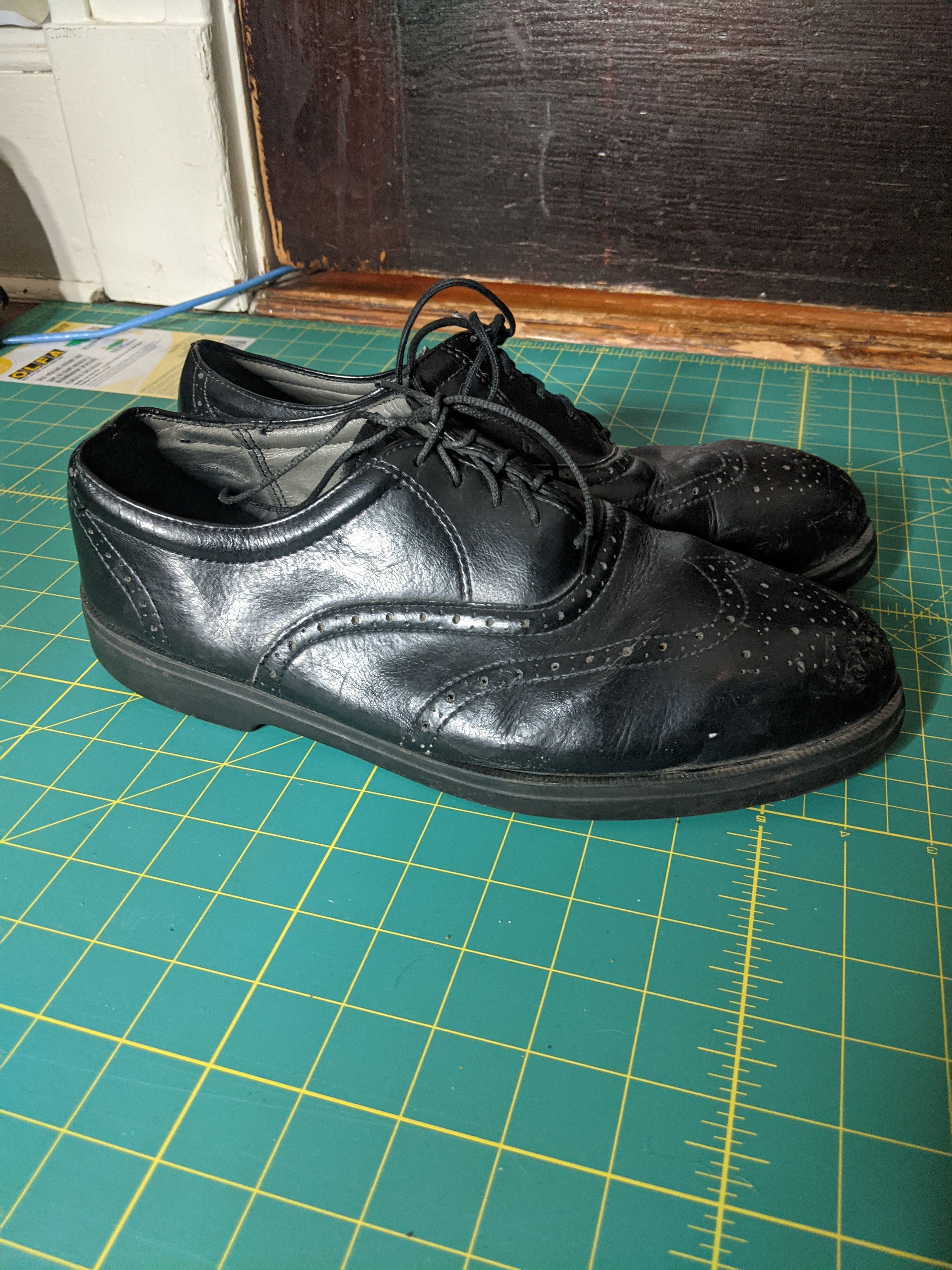 Red Wing Black leather brogues vintage made in USA Size US 9 / EU 42 - 1 Thumbnail