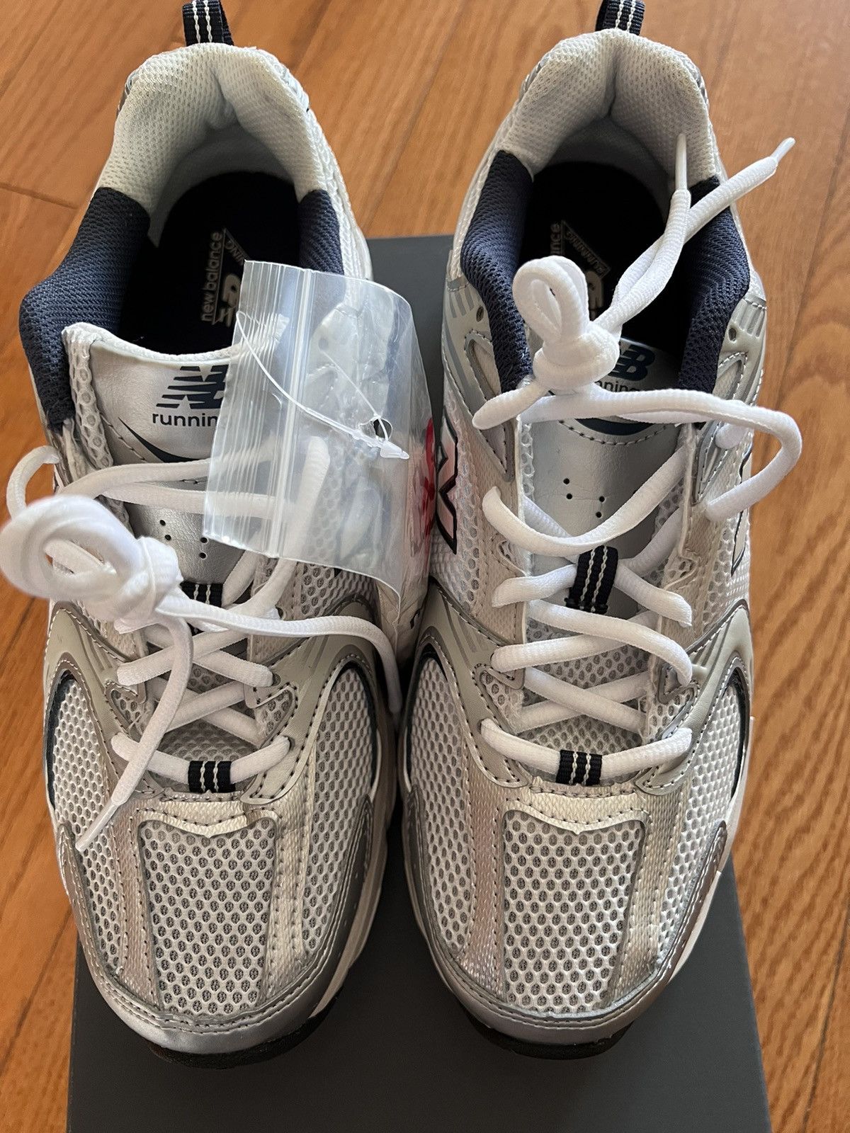 New Balance New Balance 530 Silver Metallic MR530KA Size US 8.5 / EU 41-42 - 1 Thumbnail