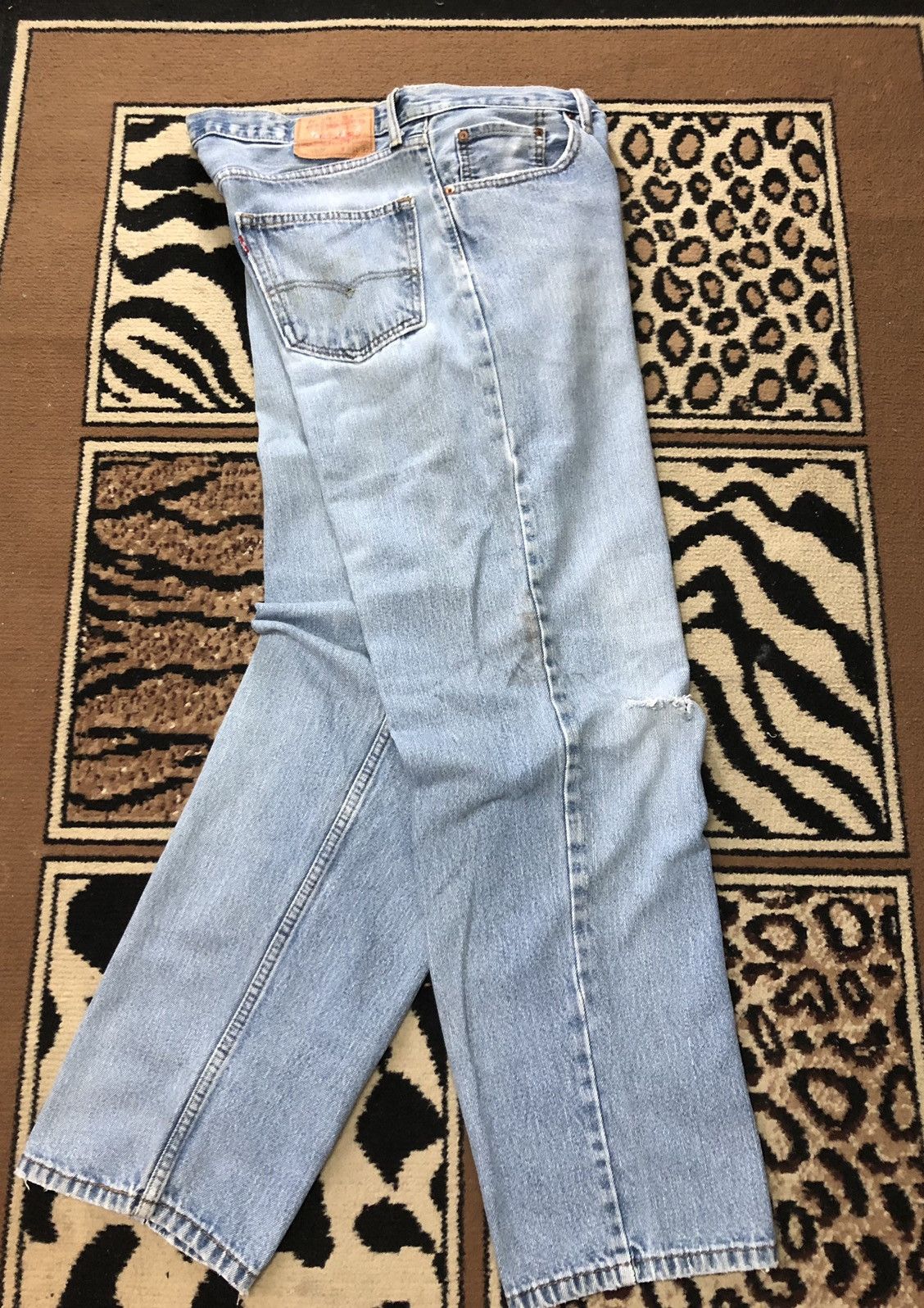 Levi's × Vintage VINTAGE 90s LEVIS 550 BLUE WASH DISTRESSED DENIM Size US 35 - 15 Thumbnail
