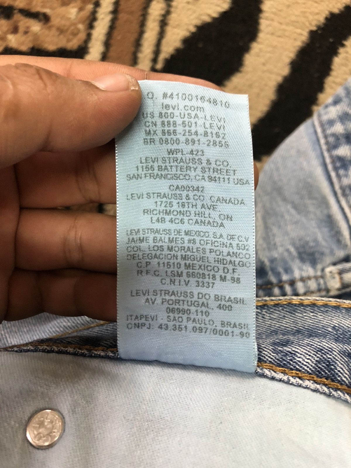 Levi's × Vintage VINTAGE 90s LEVIS 550 BLUE WASH DISTRESSED DENIM Size US 35 - 8 Thumbnail