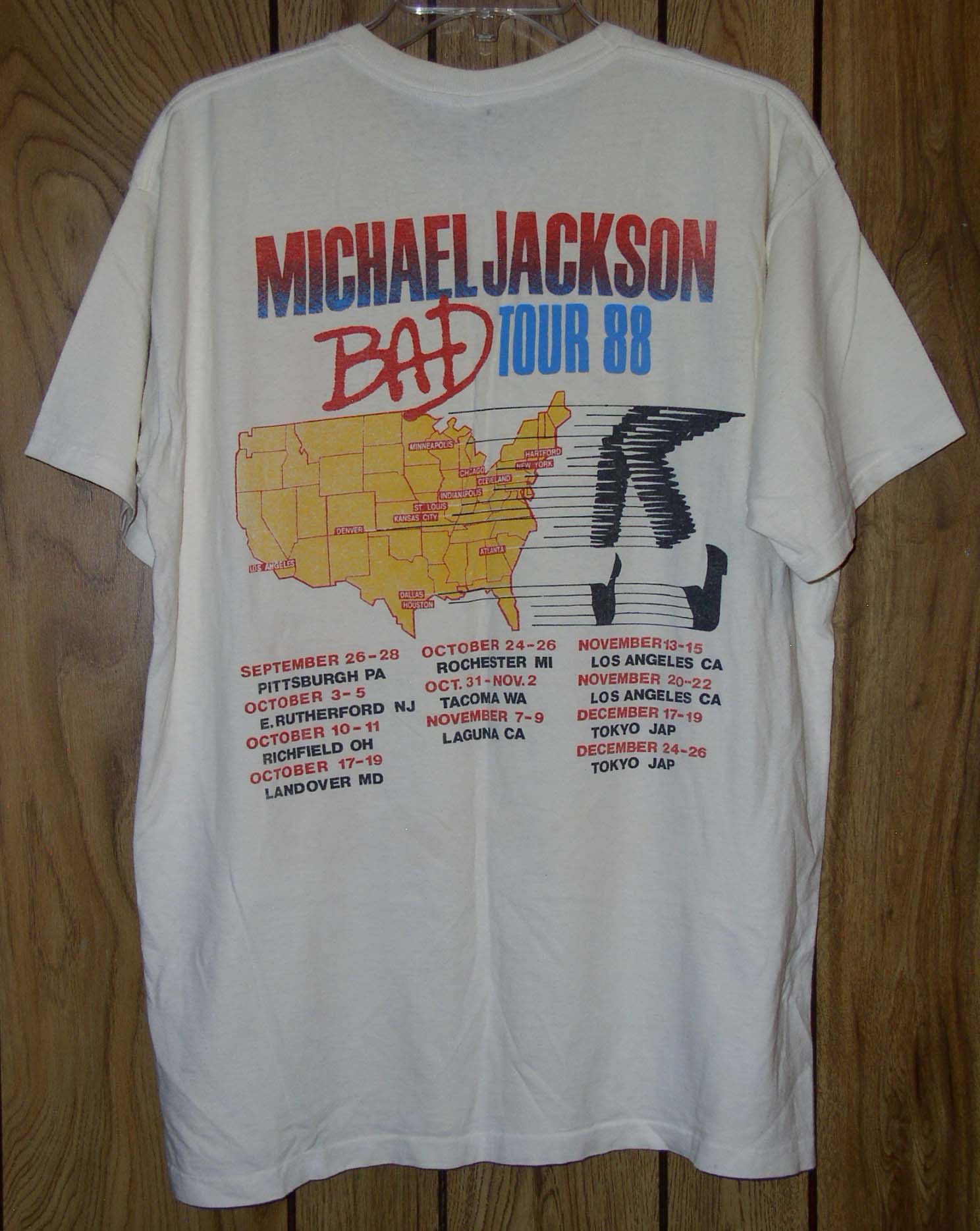 Michael Jackson MICHAEL JACKSON CONCERT TOUR T SHIRT VINTAGE 1988 BAD TOUR Size US XL / EU 56 / 4 - 2 Thumbnail