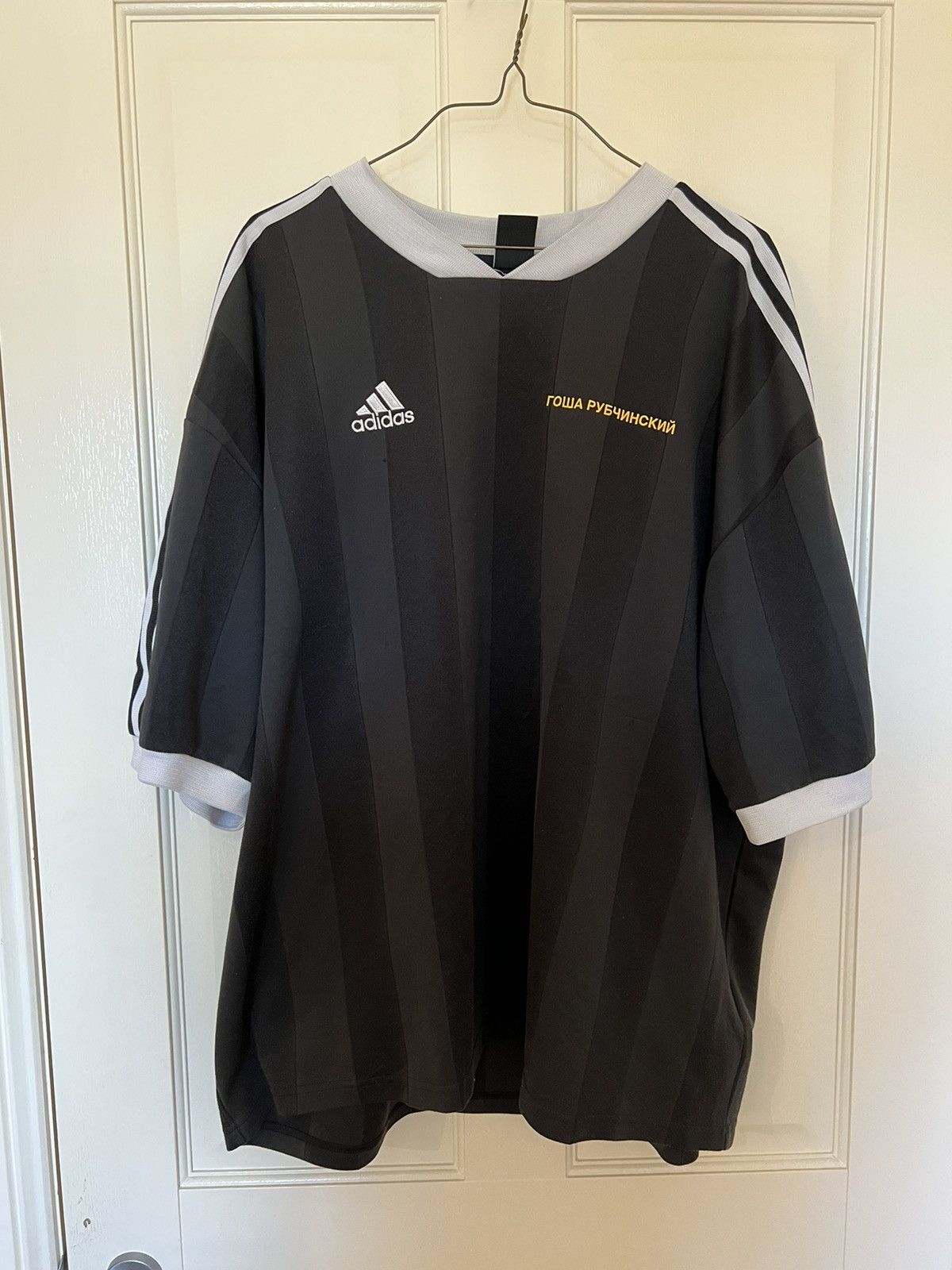 GOSHA sports tee main image 1
