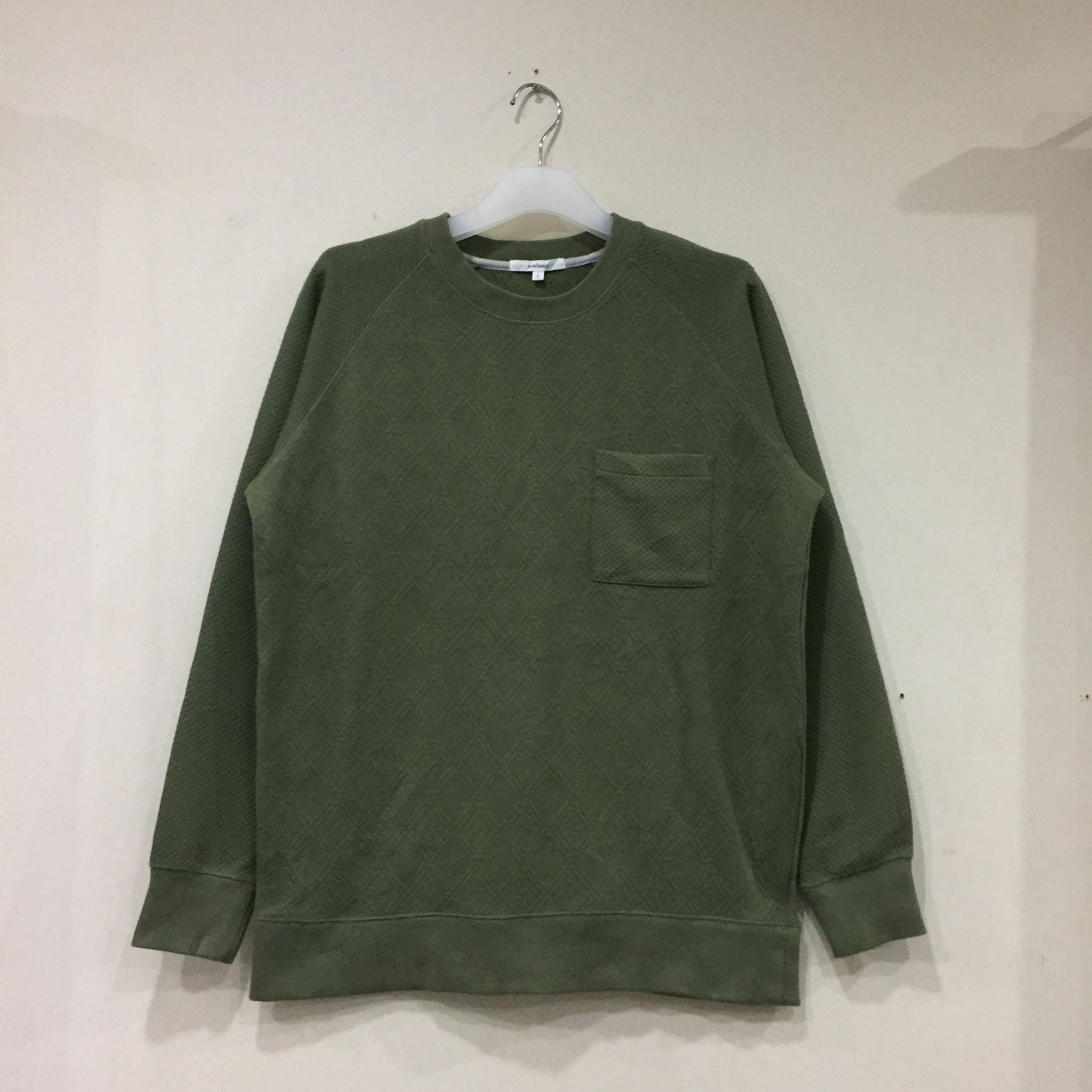 AVAIL BASIC Sweatshirt Plain Color... Pocket sweatshirt