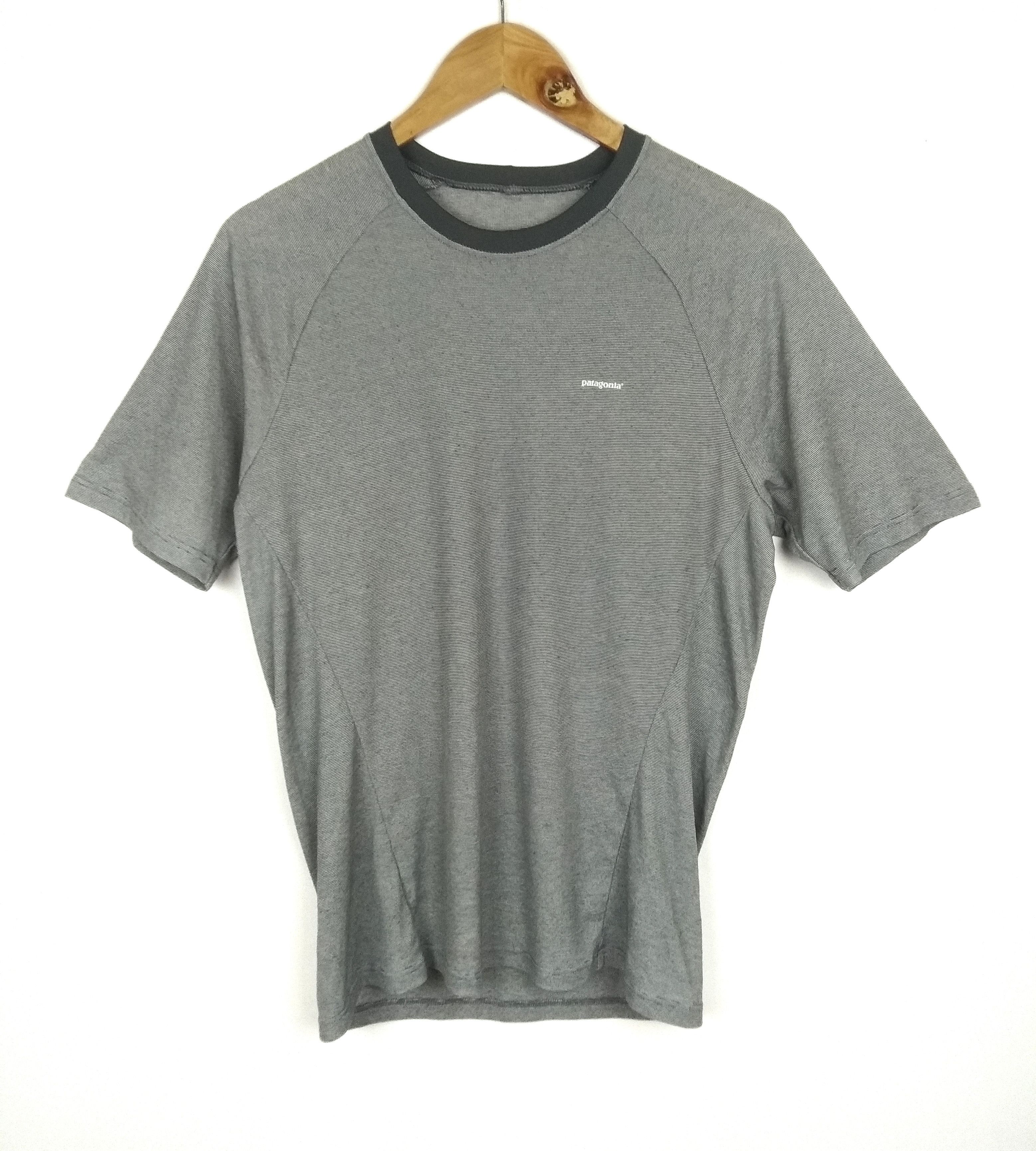 Patagonia × Vintage Vintage Patagonia Capilene 2 small logo tshirt Size US M / EU 48-50 / 2 - 1 Thumbnail