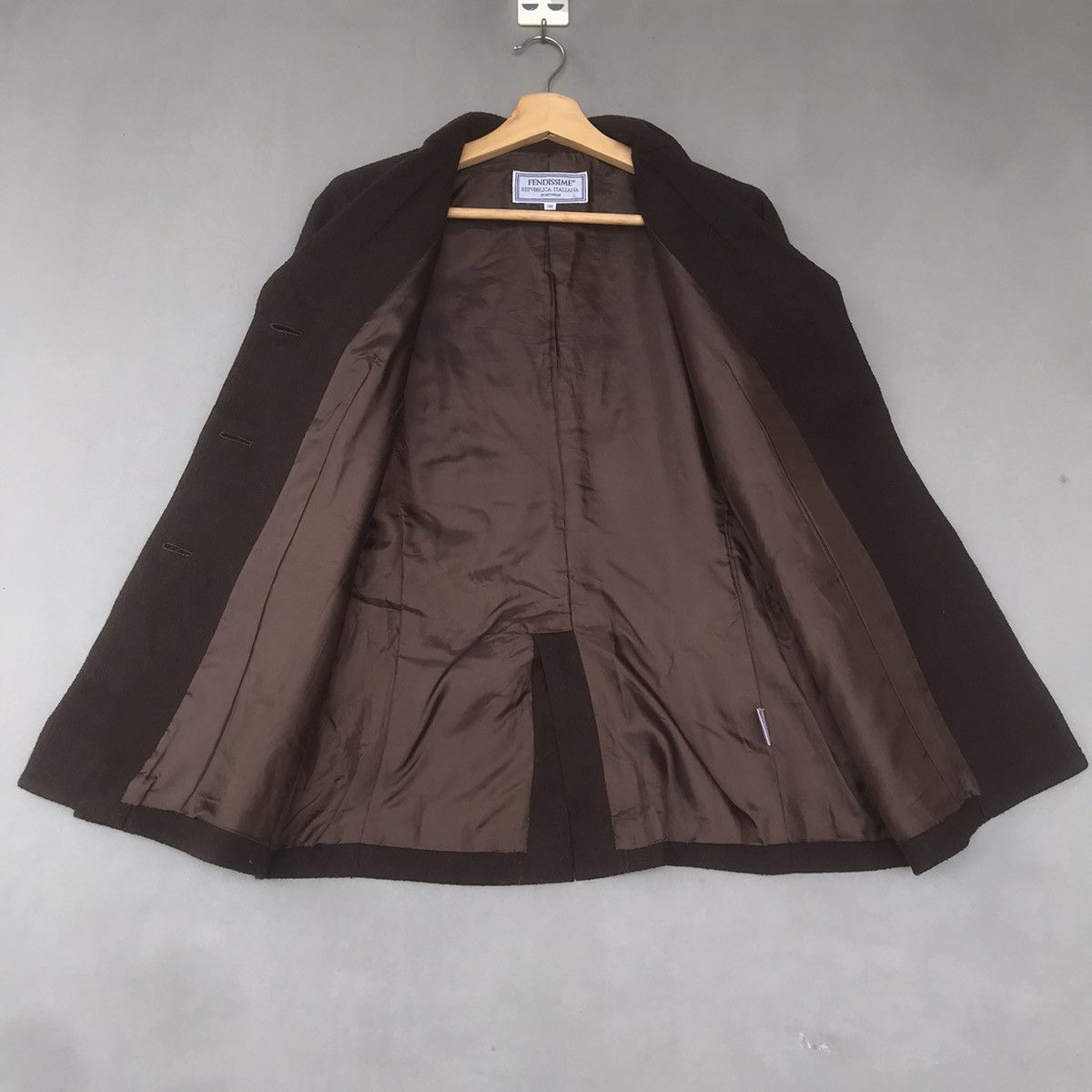 Designer × Fendi × Japanese Brand Vintage Fendissime Coat Blazer Full Button Cashmere material Size XS / US 0-2 / IT 36-38 - 2 Thumbnail