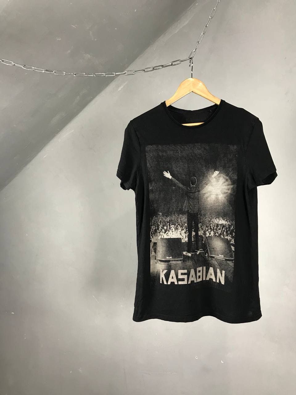Band Tees Kasabian vintage rock band tee Size US M / EU 48-50 / 2 - 1 Thumbnail