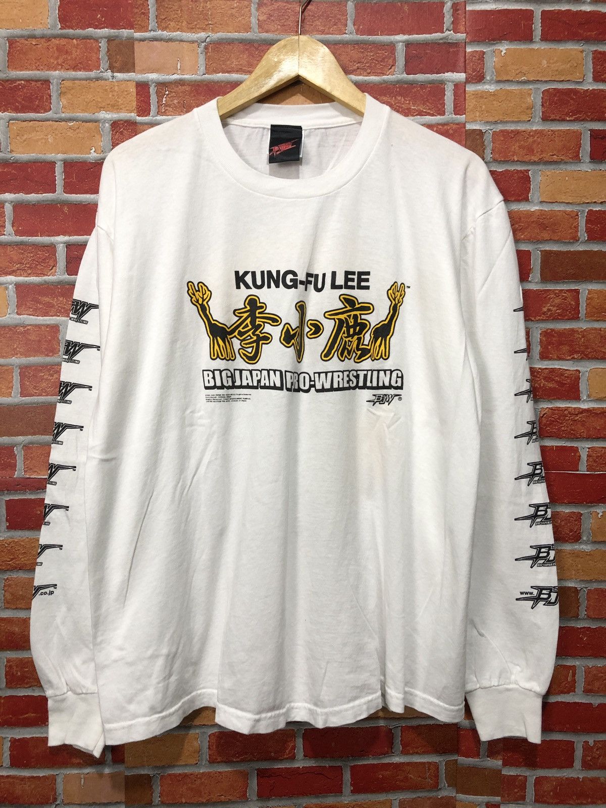 Vintage Vintage Great Kojika Kung Fu Lee BJW Wrestling T-Shirt Size US L / EU 52-54 / 3 - 3 Thumbnail