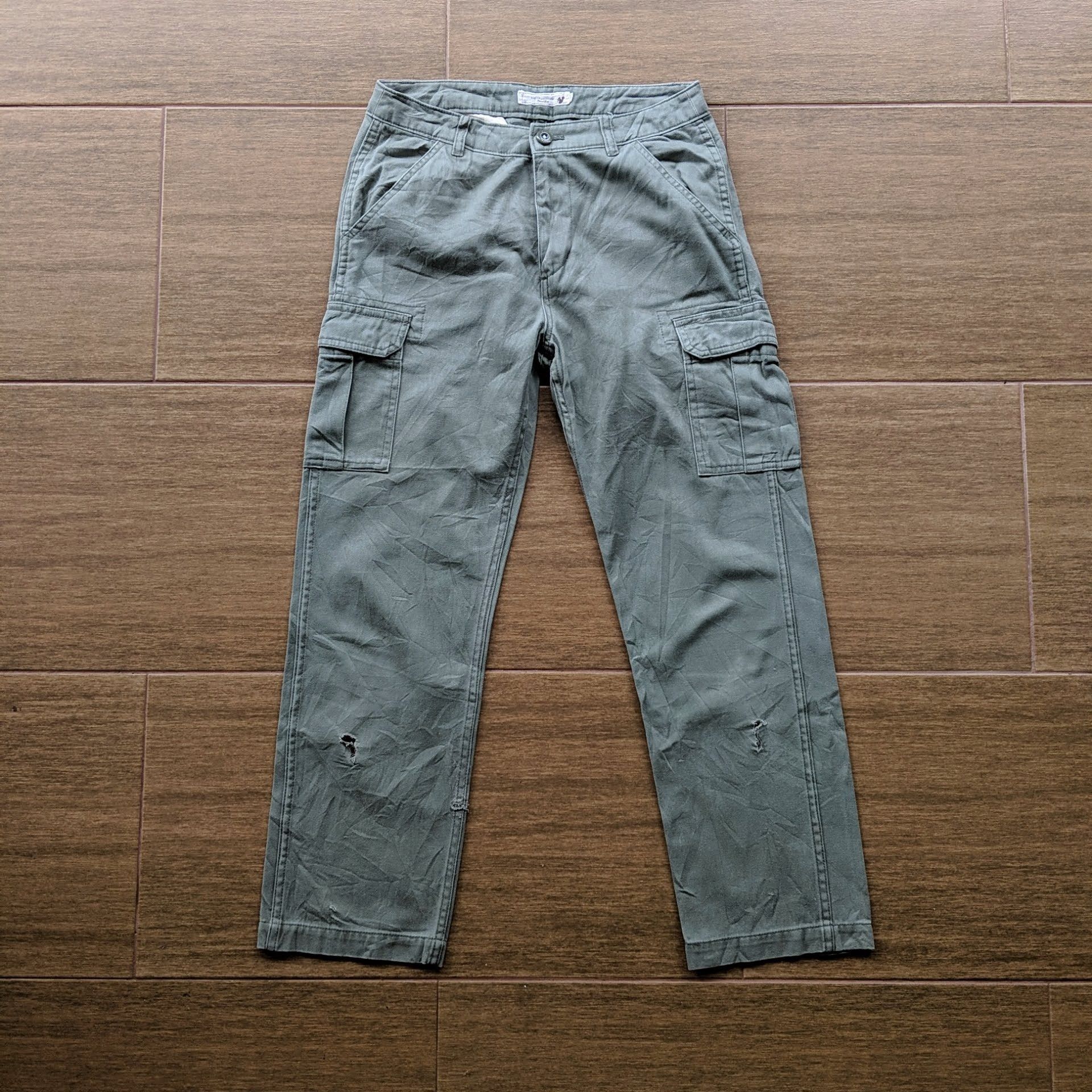 Japanese Brand × Vintage Vintage Earth Music Distressed Cargo Trousers Pants Size US 27 - 1 Thumbnail
