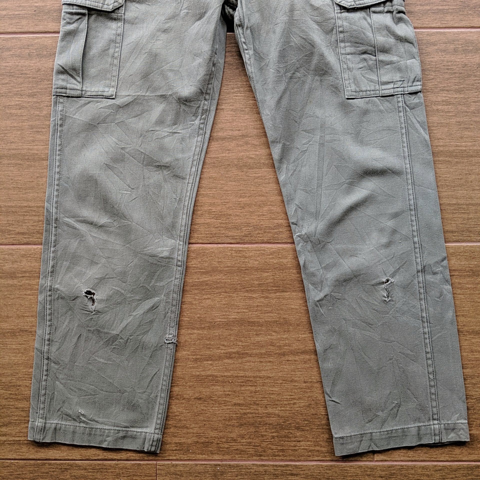 Japanese Brand × Vintage Vintage Earth Music Distressed Cargo Trousers Pants Size US 27 - 5 Thumbnail
