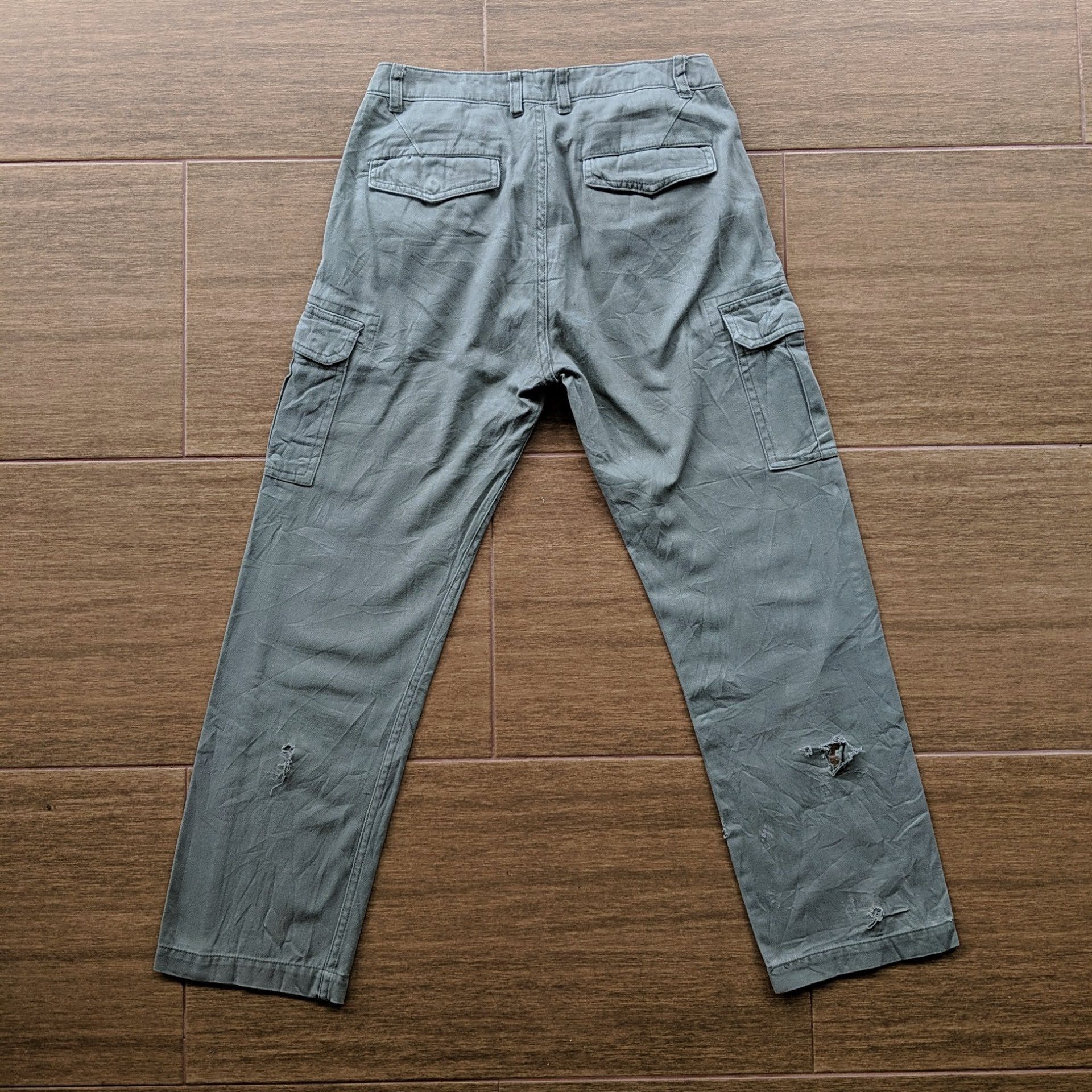 Japanese Brand × Vintage Vintage Earth Music Distressed Cargo Trousers Pants Size US 27 - 8 Thumbnail