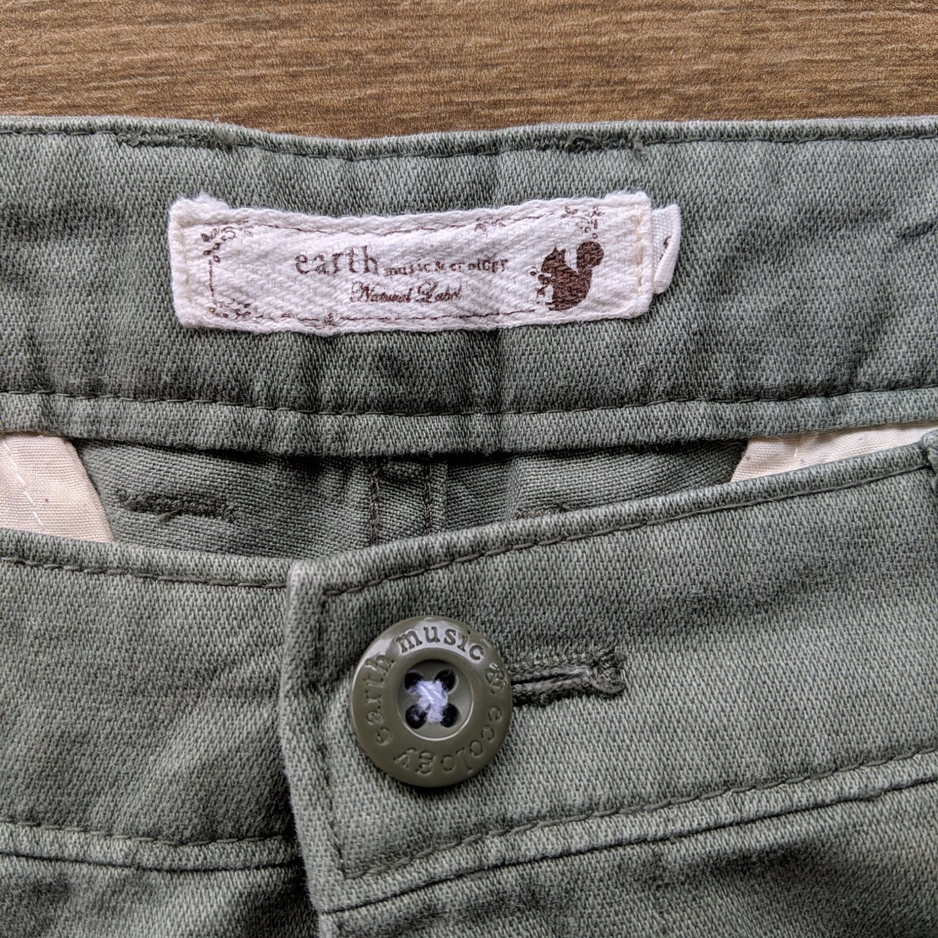 Japanese Brand × Vintage Vintage Earth Music Distressed Cargo Trousers Pants Size US 27 - 6 Thumbnail