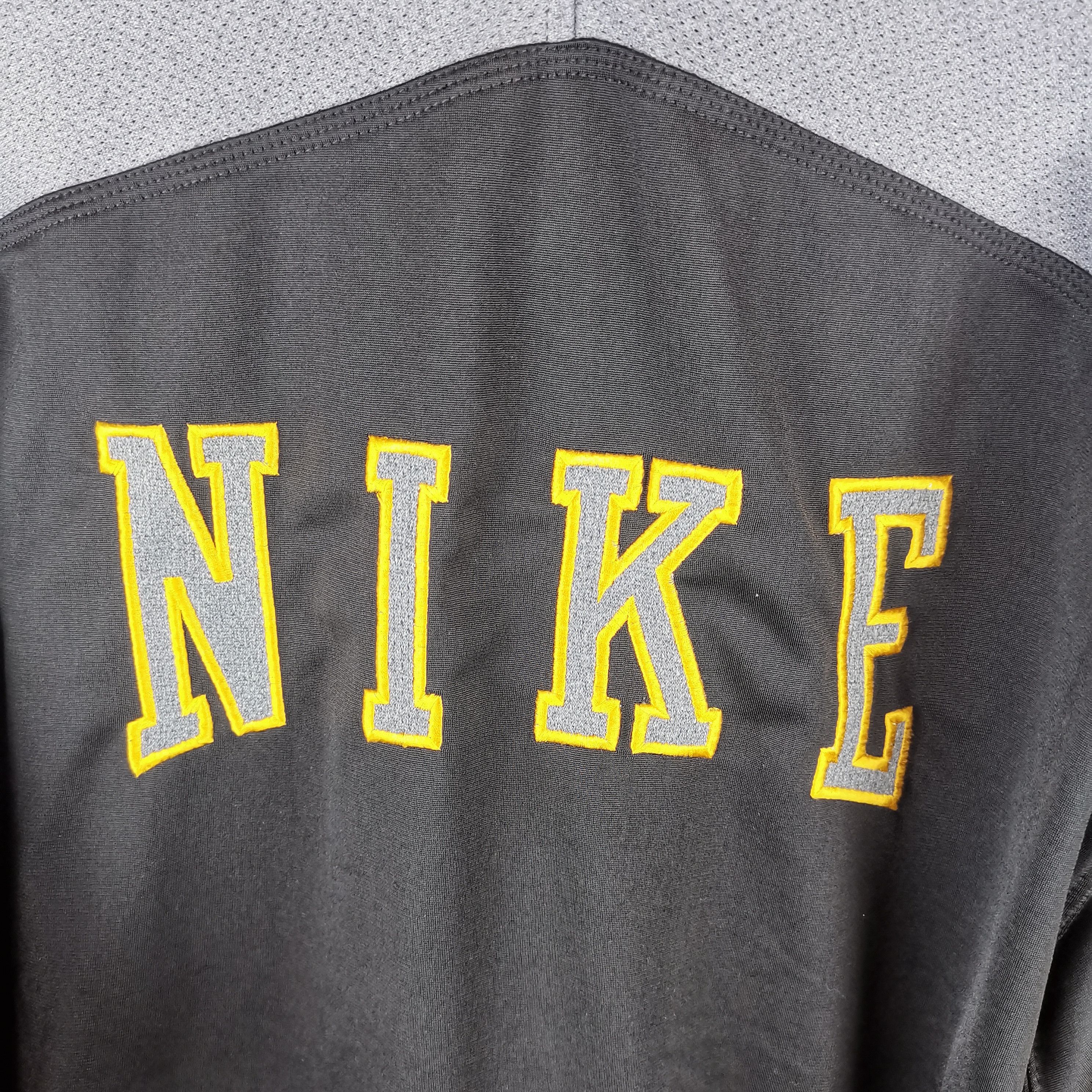Nike Nike vintage 90s big logo track top bomber jacket Size US L / EU 52-54 / 3 - 10 Thumbnail