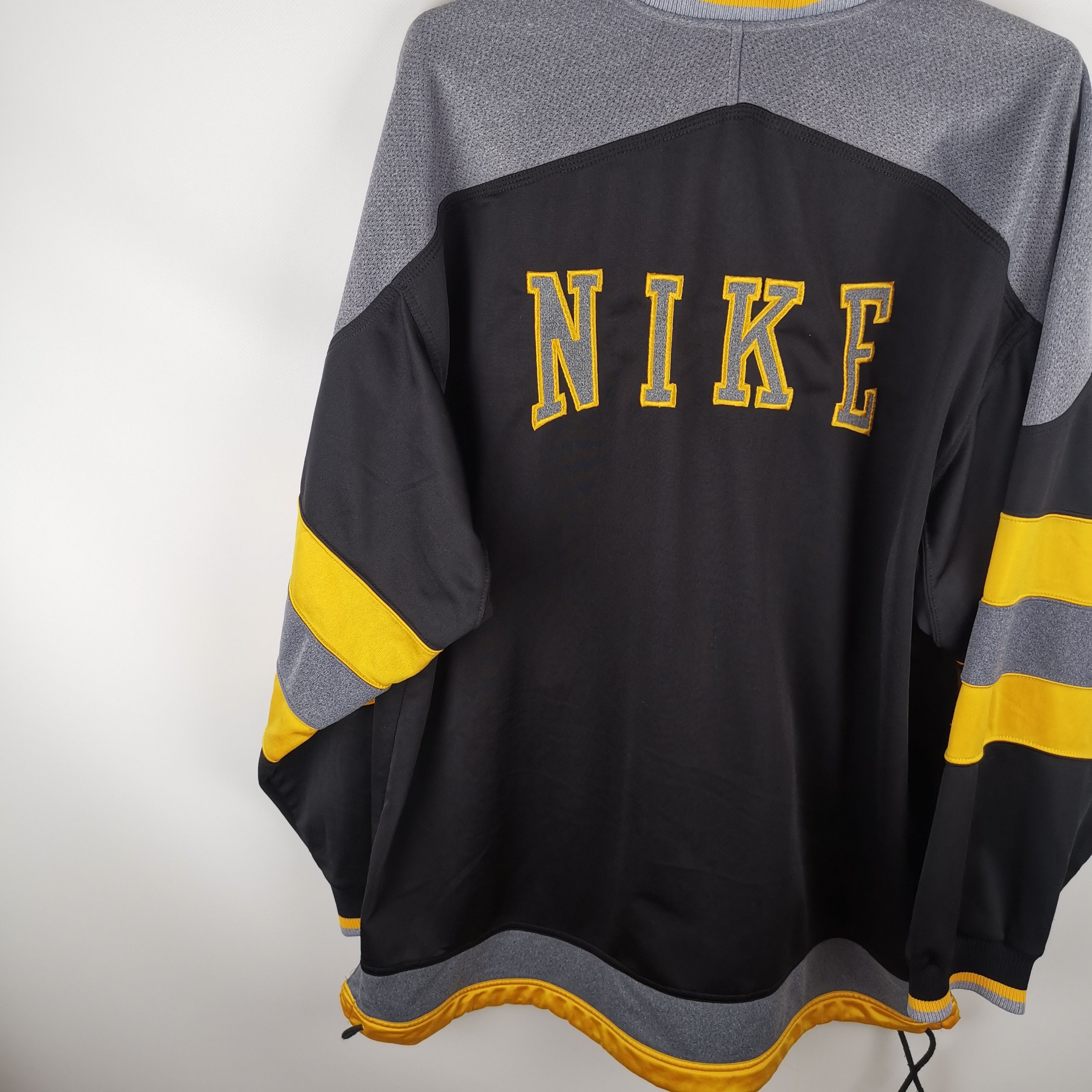 Nike Nike vintage 90s big logo track top bomber jacket Size US L / EU 52-54 / 3 - 11 Thumbnail