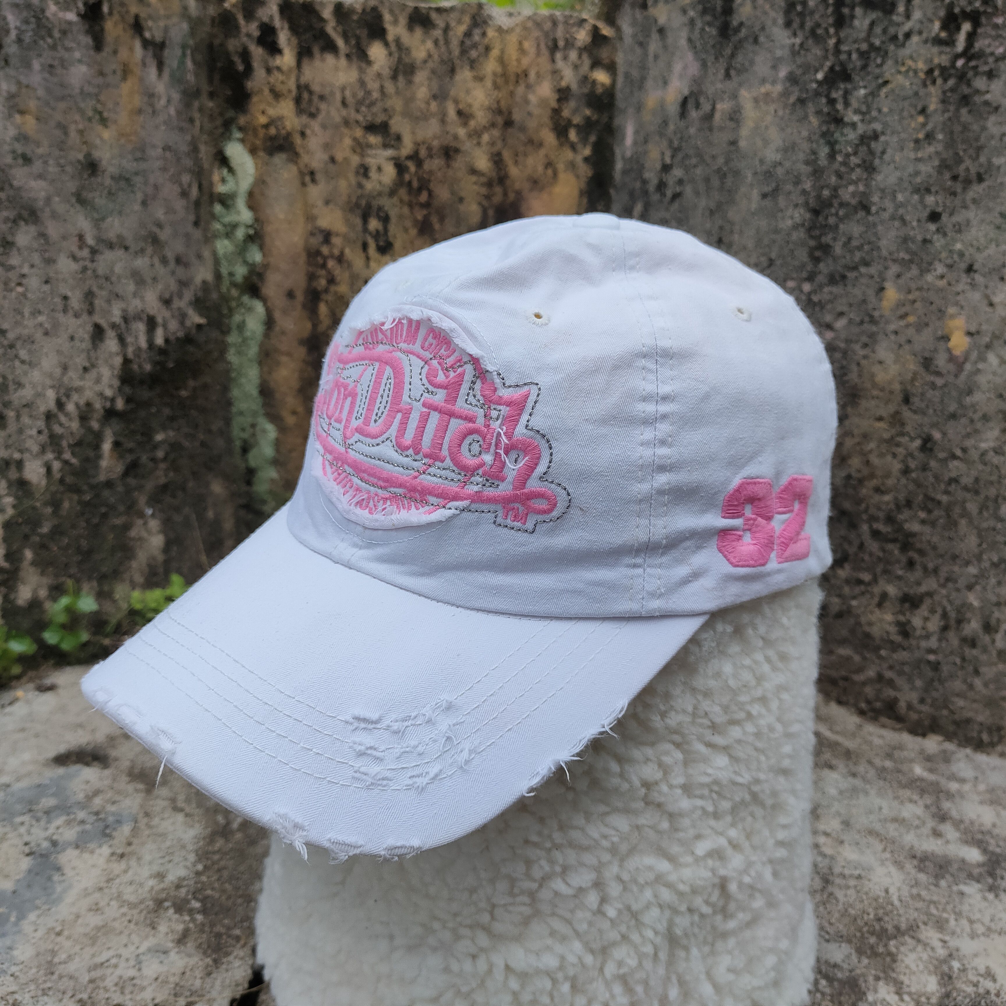 Von Dutch Vintage VON DUTCH Patches Embroidery Cap White Distressed Size ONE SIZE - 1 Thumbnail