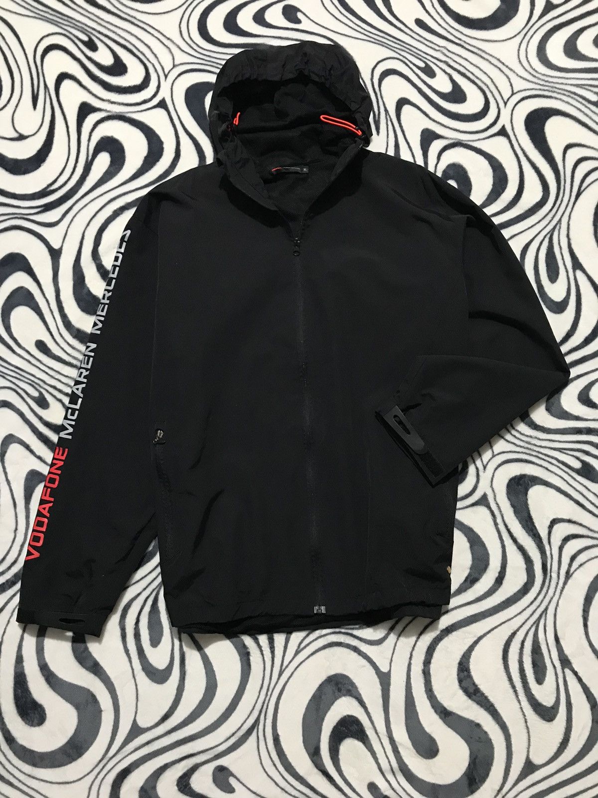 Mercedes-Benz Vintage Vodafone McLaren Mercedes Windbreaker Jacket Size US XL / EU 56 / 4 - 1 Thumbnail