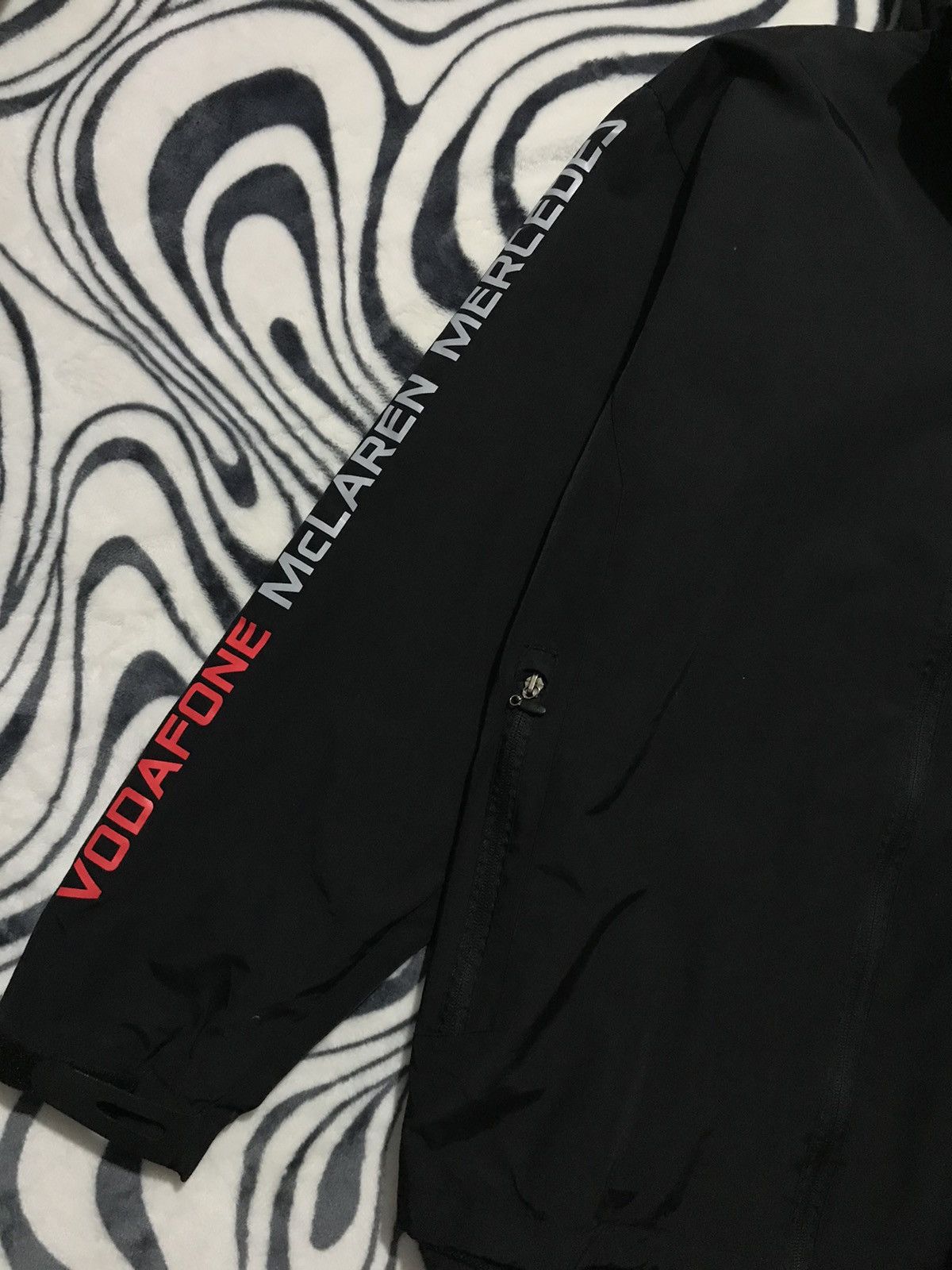 Mercedes-Benz Vintage Vodafone McLaren Mercedes Windbreaker Jacket Size US XL / EU 56 / 4 - 4 Thumbnail