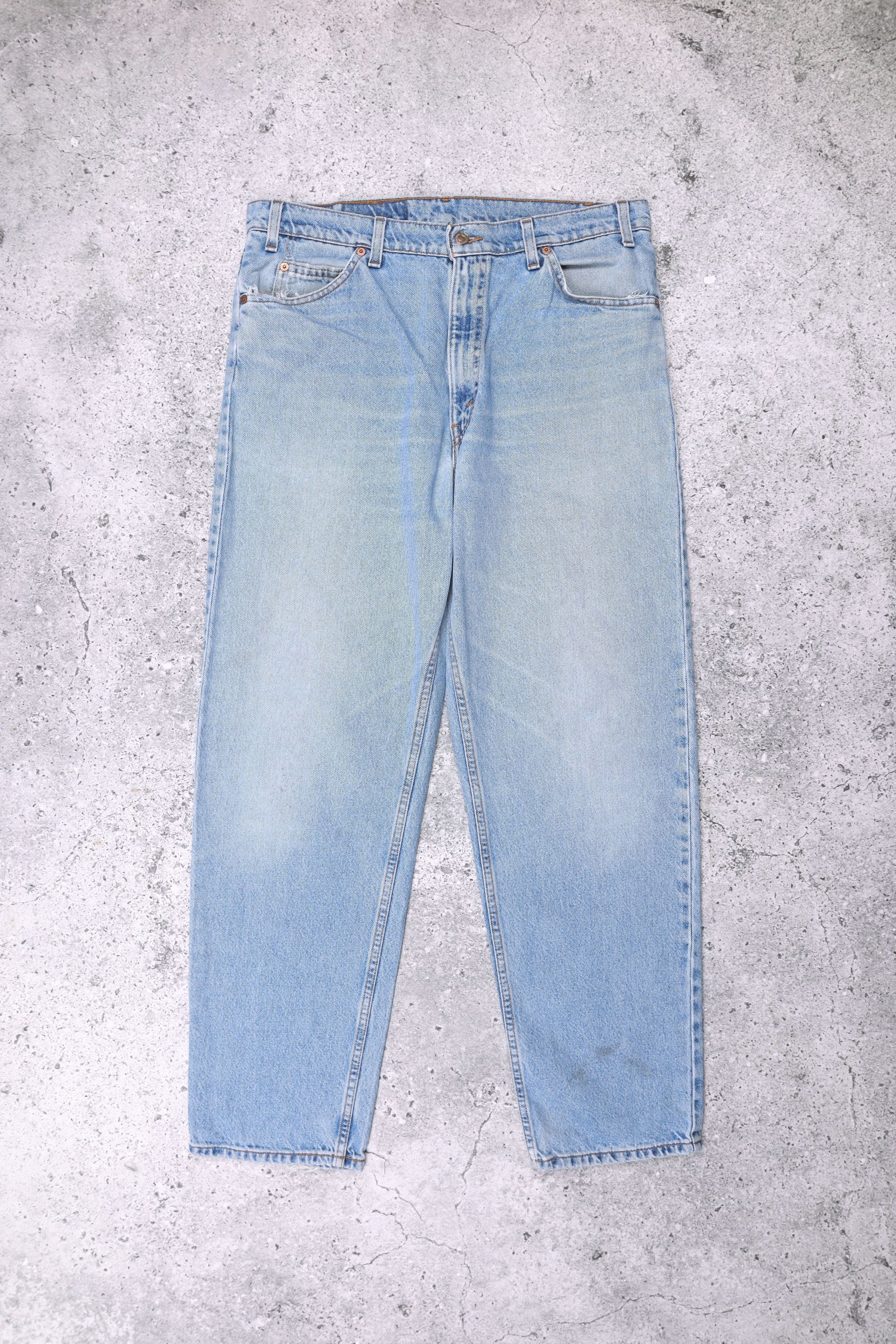 Levi's × Levi's Vintage Clothing × Vintage 90s Levis White Tab Light Wash Denim Jeans Size US 36 / EU 52 - 2 Thumbnail