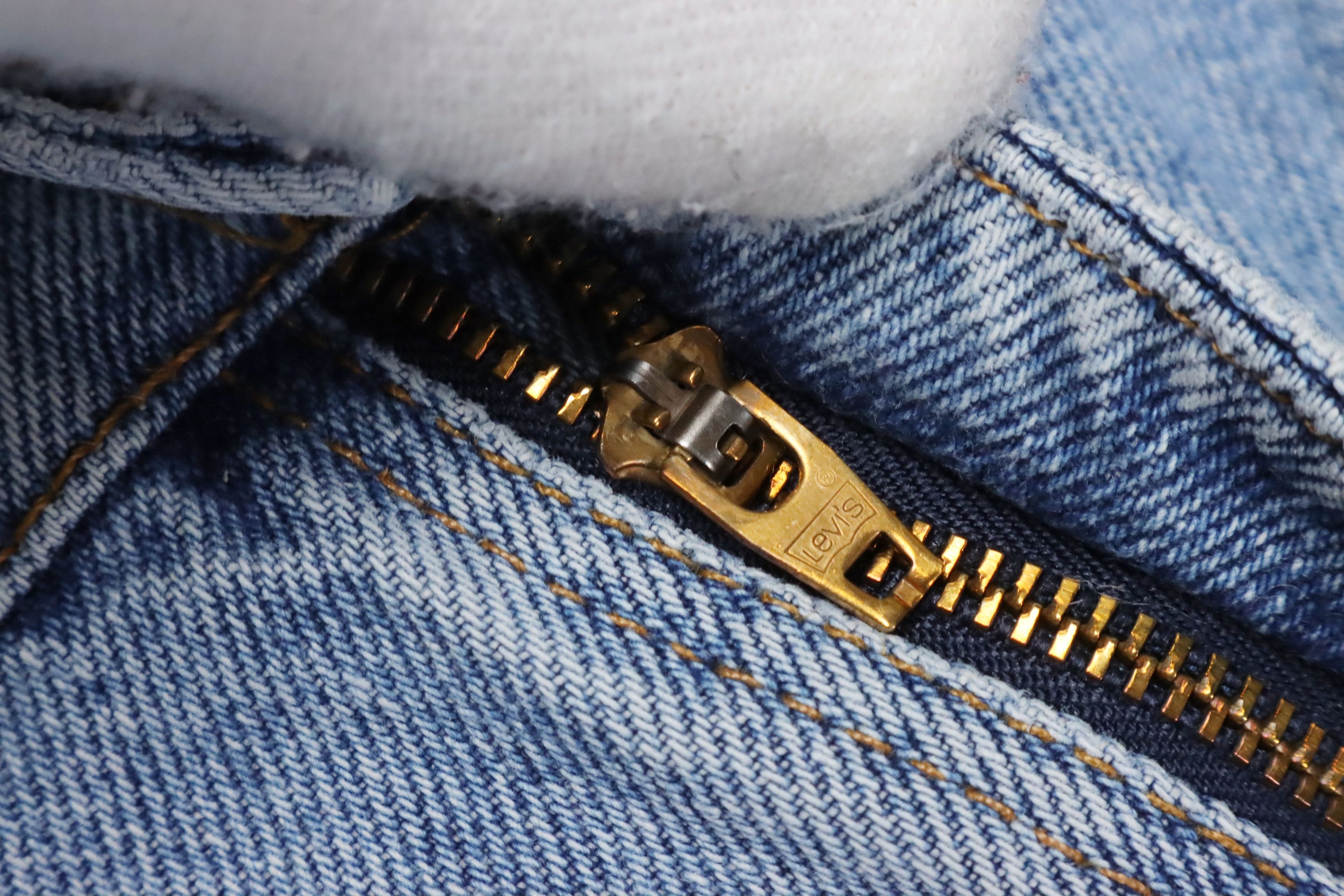 Levi's × Levi's Vintage Clothing × Vintage 90s Levis White Tab Light Wash Denim Jeans Size US 36 / EU 52 - 12 Thumbnail