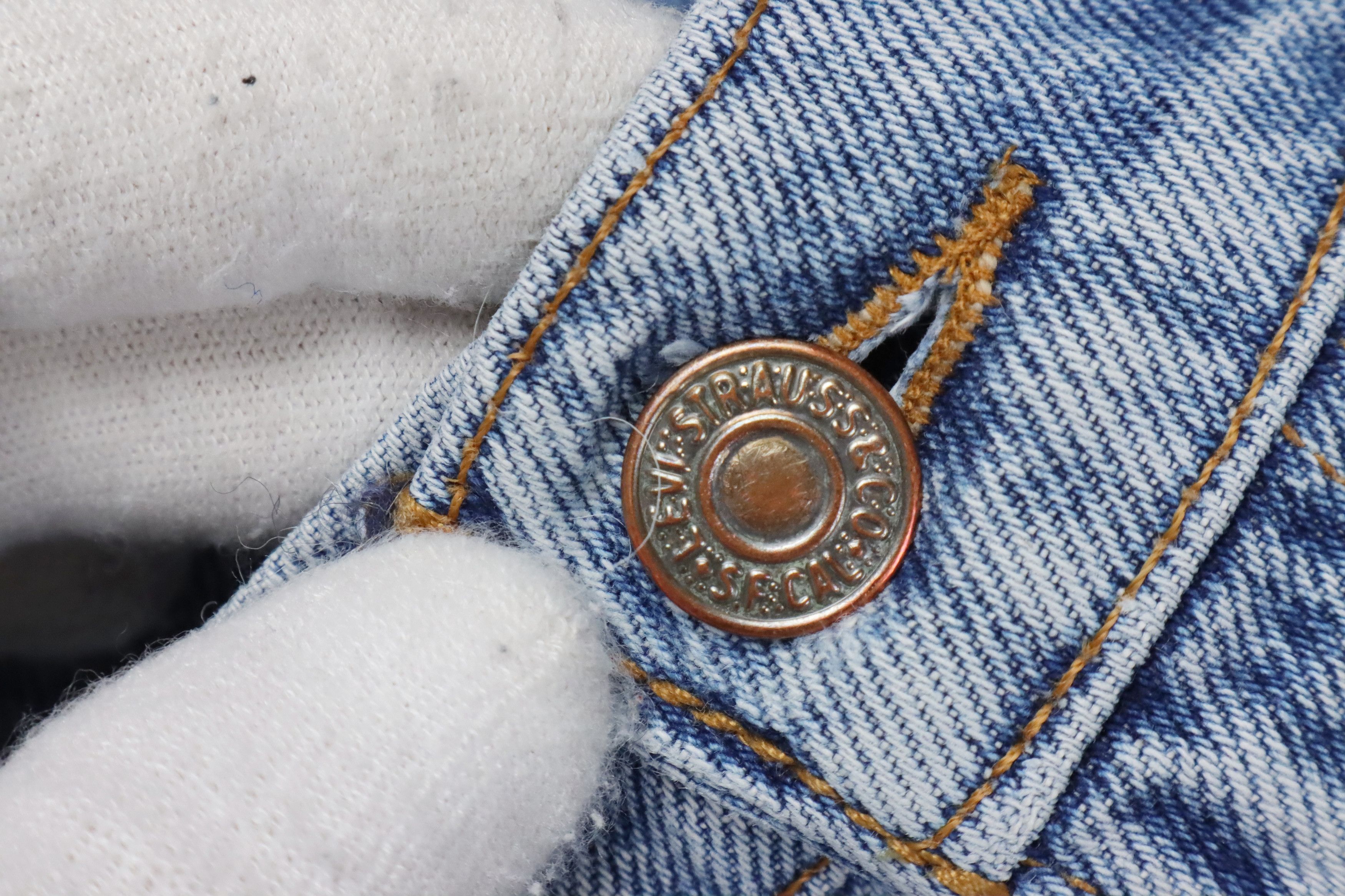 Levi's × Levi's Vintage Clothing × Vintage 90s Levis White Tab Light Wash Denim Jeans Size US 36 / EU 52 - 10 Thumbnail