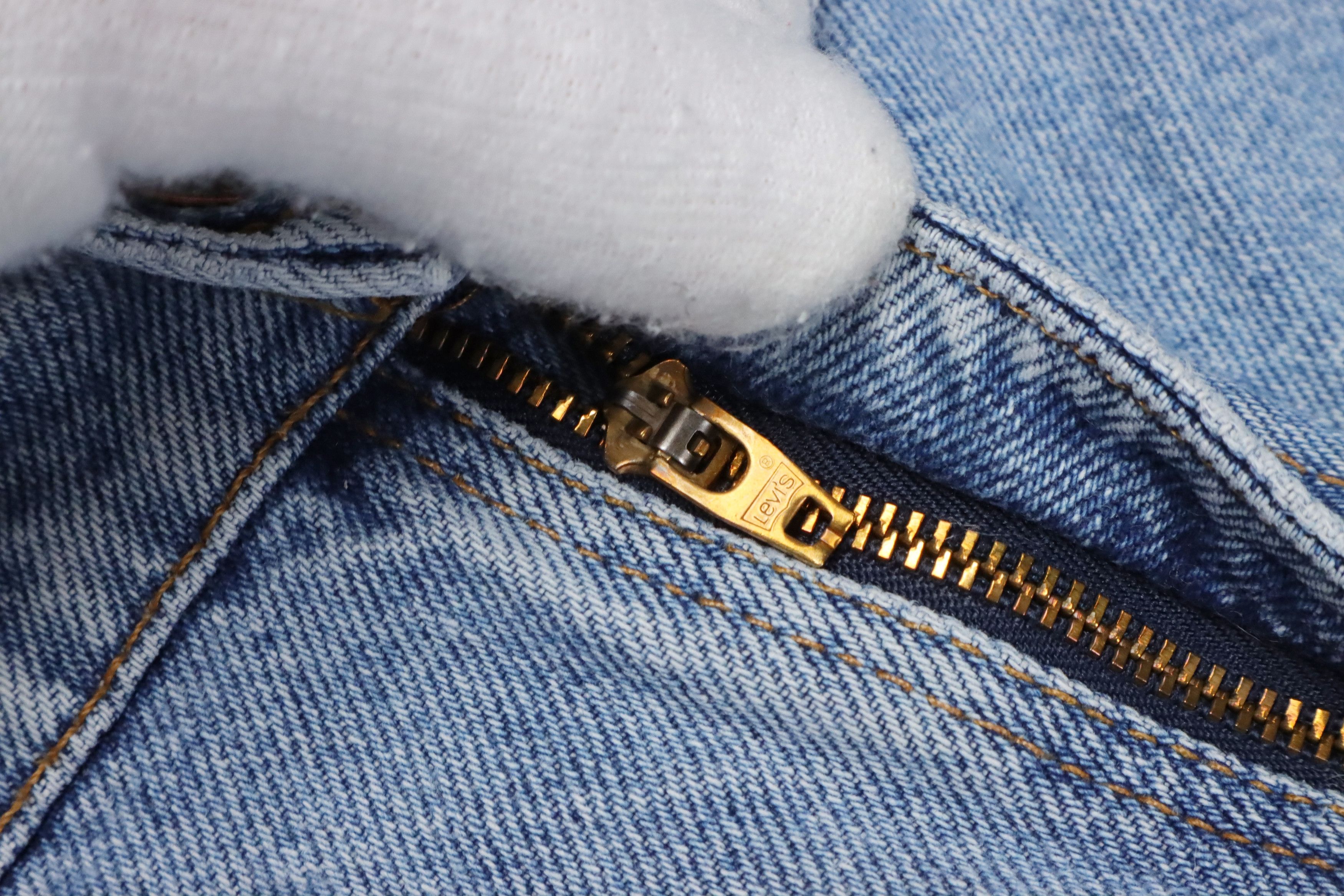 Levi's × Levi's Vintage Clothing × Vintage 90s Levis White Tab Light Wash Denim Jeans Size US 36 / EU 52 - 11 Thumbnail