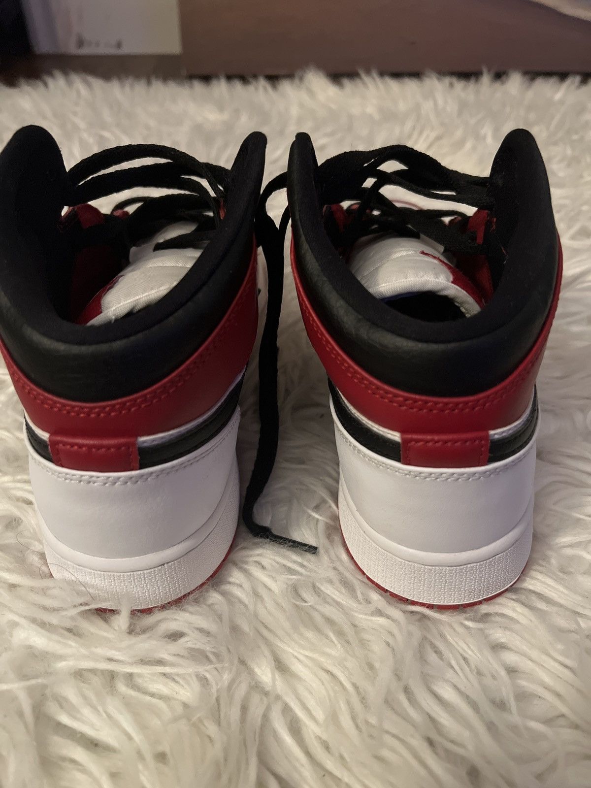 Jordan Brand Air Jordan 1 Mid Chicago Size US 7 / EU 40 - 4 Thumbnail