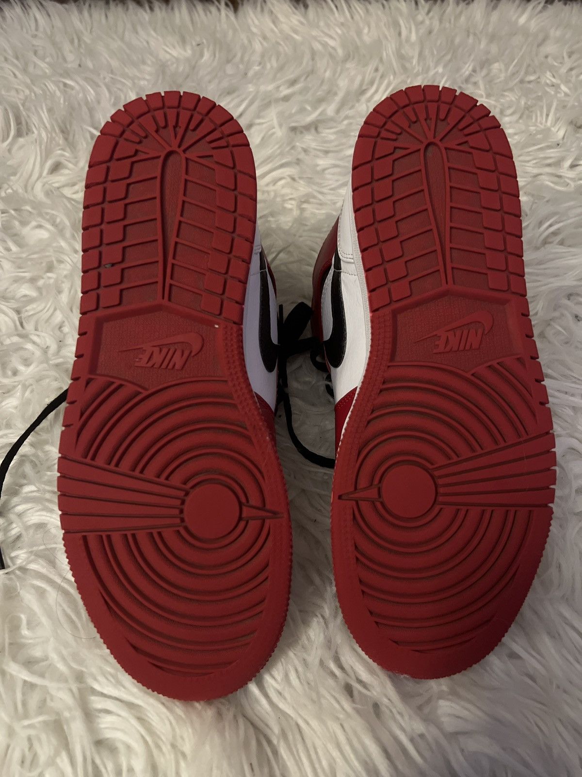 Jordan Brand Air Jordan 1 Mid Chicago Size US 7 / EU 40 - 5 Thumbnail
