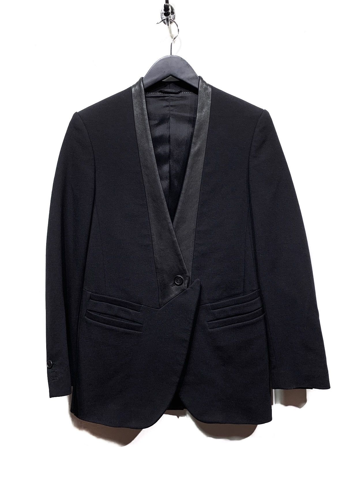 Neil Barrett Neil Barrett Leather Lapel Tuxedo Blazer Size XS / US 0-2 / IT 36-38 - 1 Thumbnail