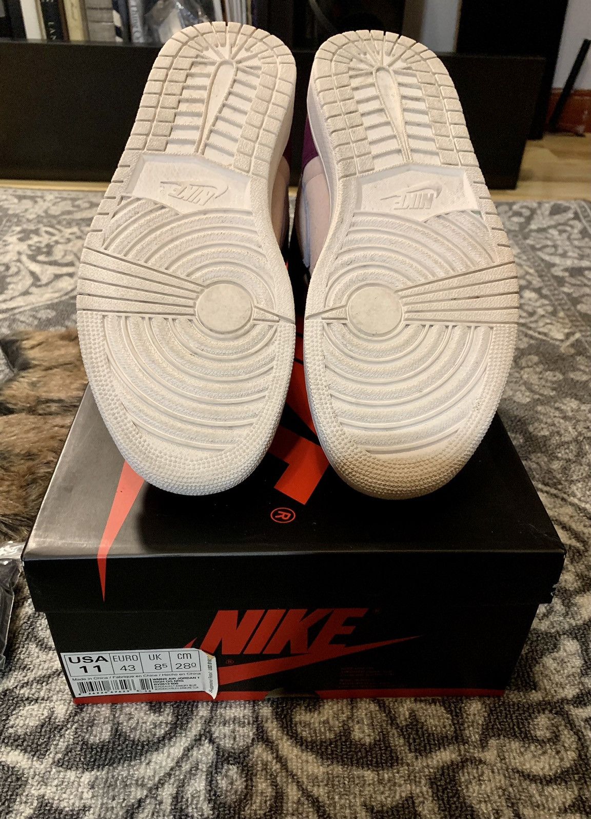 Jordan Brand Nike Jordan 1 court lux sz 9.5 in mens/11 in womens Size US 9.5 / EU 42-43 - 5 Thumbnail