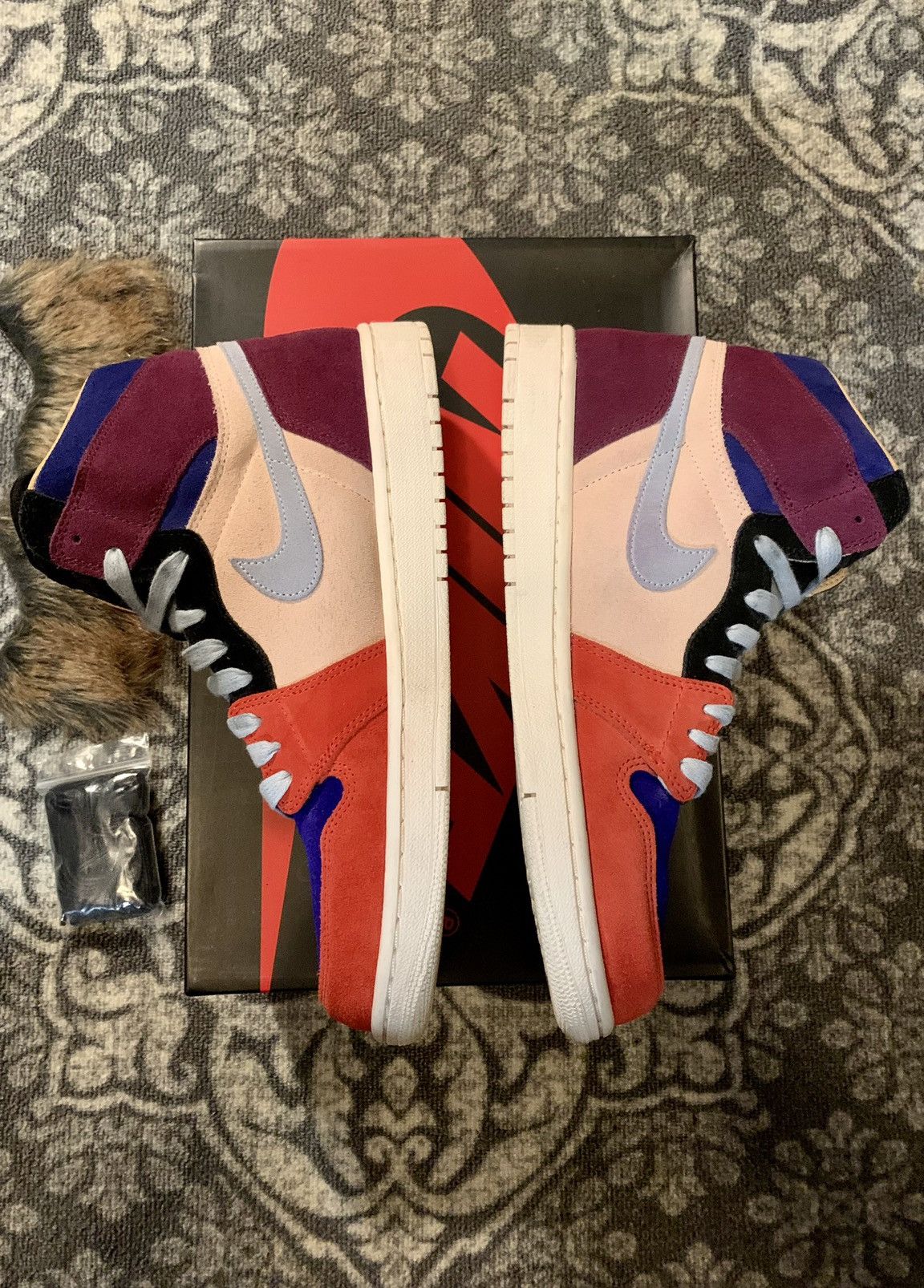 Jordan Brand Nike Jordan 1 court lux sz 9.5 in mens/11 in womens Size US 9.5 / EU 42-43 - 4 Thumbnail