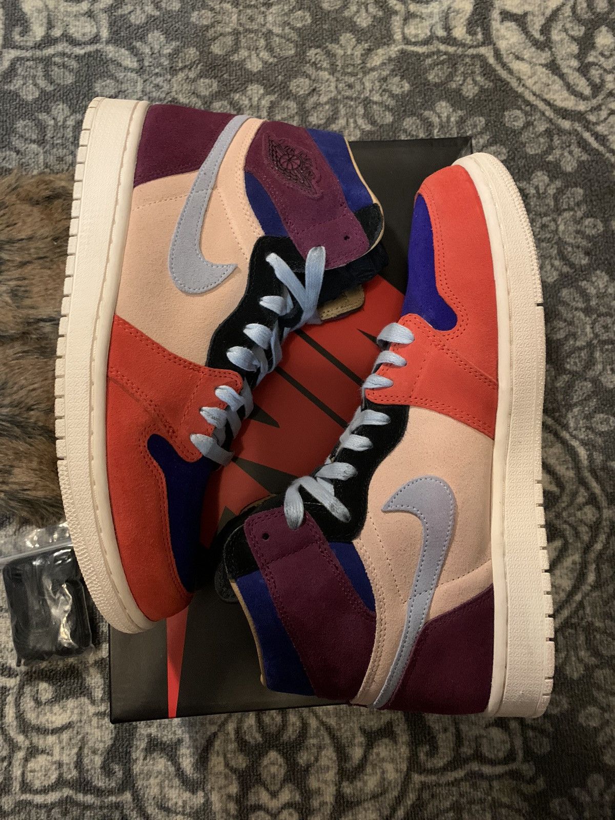Jordan Brand Nike Jordan 1 court lux sz 9.5 in mens/11 in womens Size US 9.5 / EU 42-43 - 2 Thumbnail
