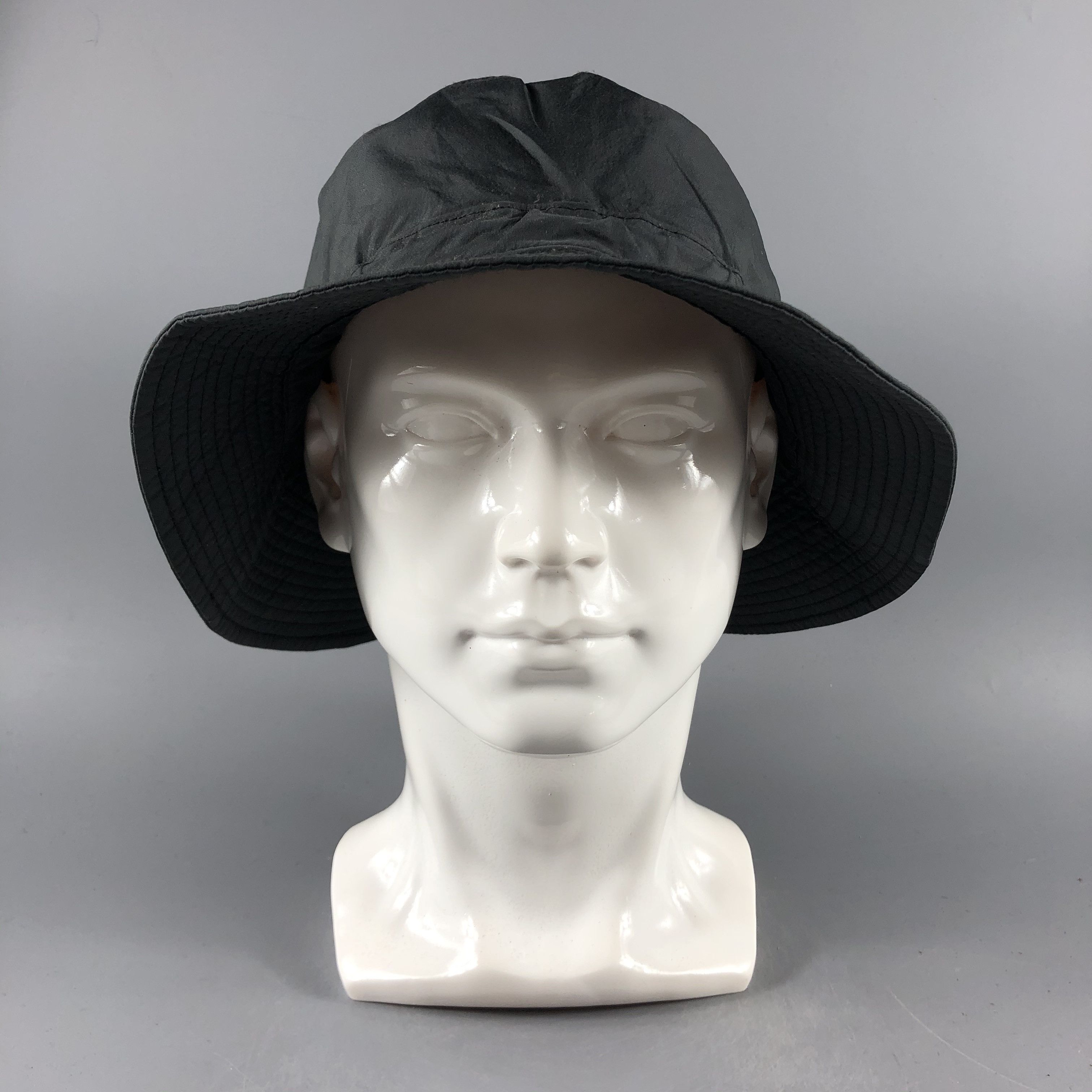 Burberry × Vintage Burberry Golf Black Bucket Hats -D683 Size ONE SIZE - 1 Thumbnail