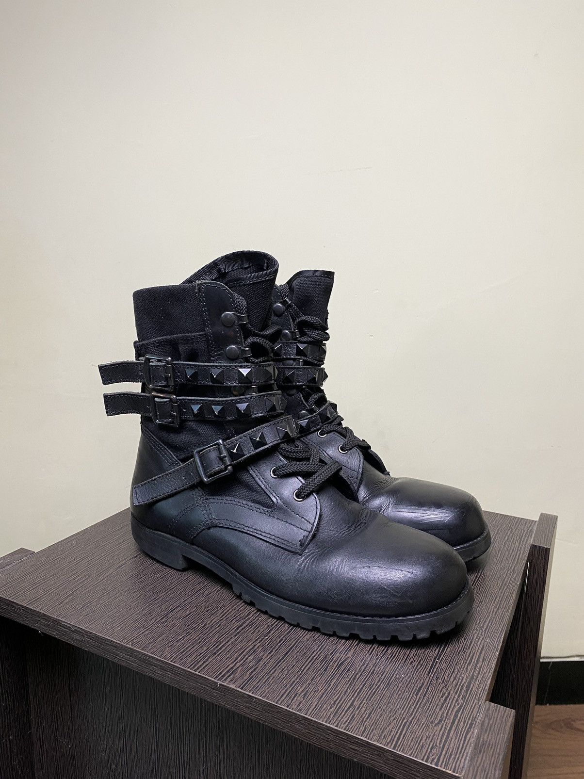 Number (N)ine SS06 Number Nine Studded Jungle Combat Boots | Grailed