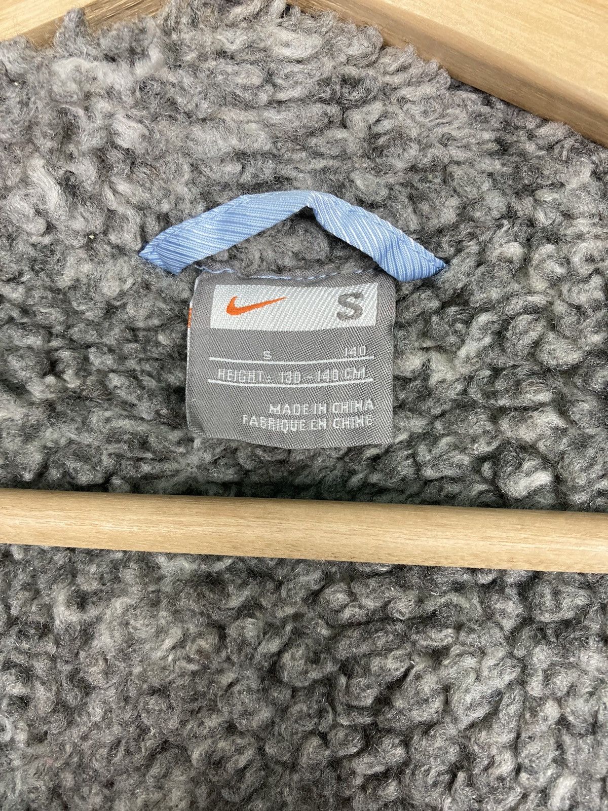 Nike Vintage Nike Big Embroided Spell Out Logo Size US S / EU 44-46 / 1 - 5 Thumbnail