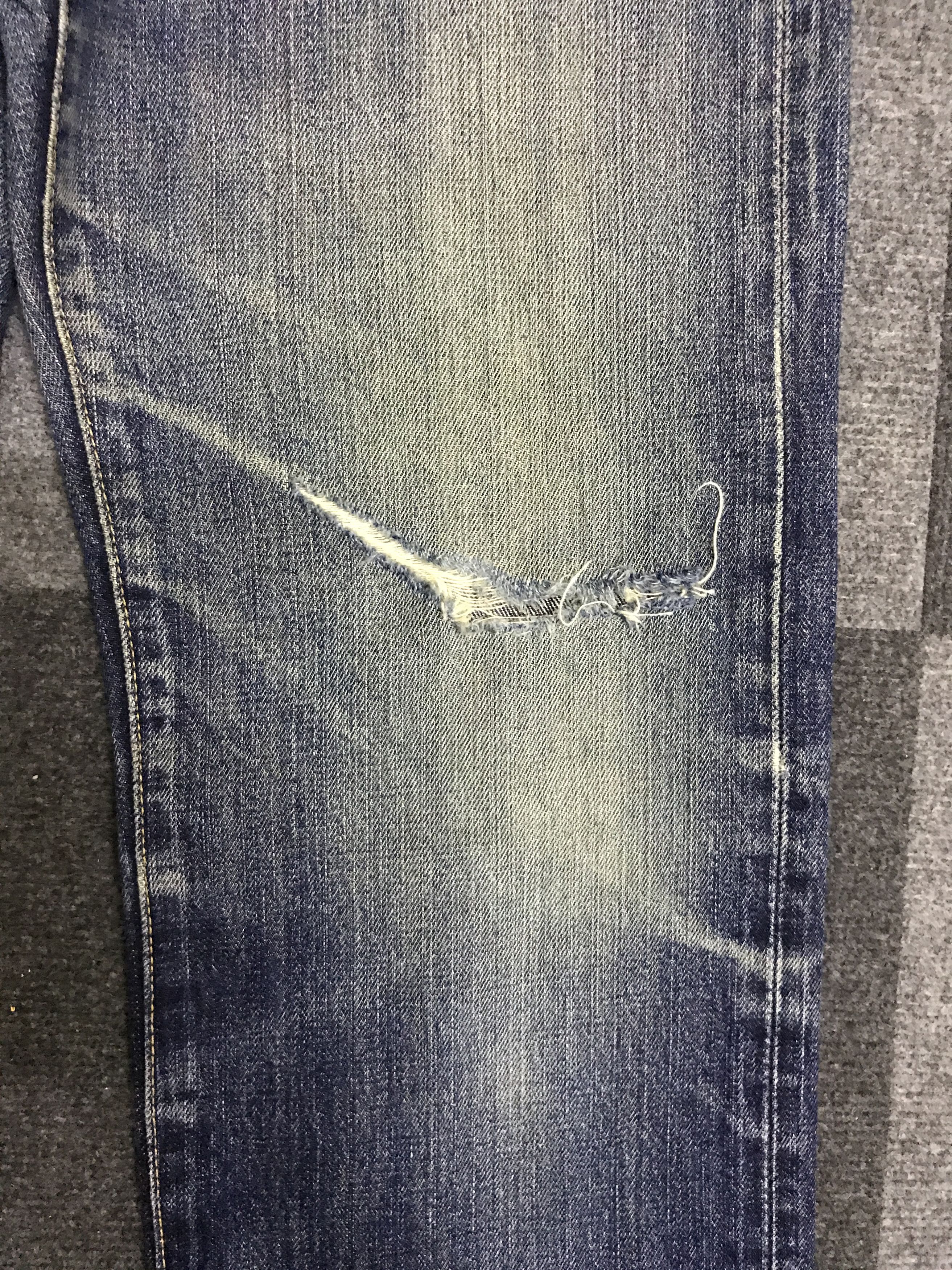 Levi's Vintage Clothing × Vintage VLEV113-RedLine Big E LEVIS 502 Distressed Jeans Size US 31 - 6 Thumbnail