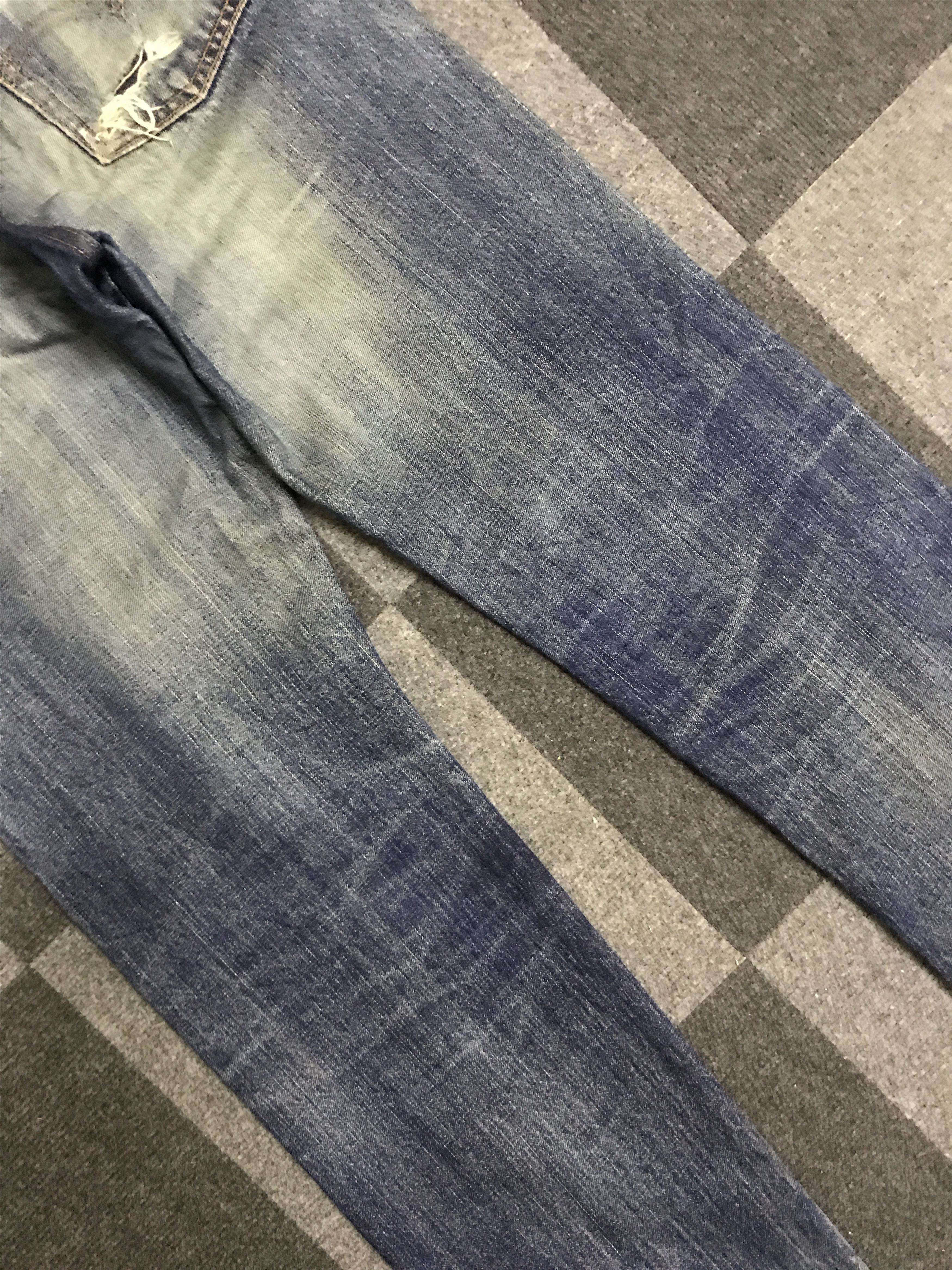 Levi's Vintage Clothing × Vintage VLEV113-RedLine Big E LEVIS 502 Distressed Jeans Size US 31 - 11 Thumbnail