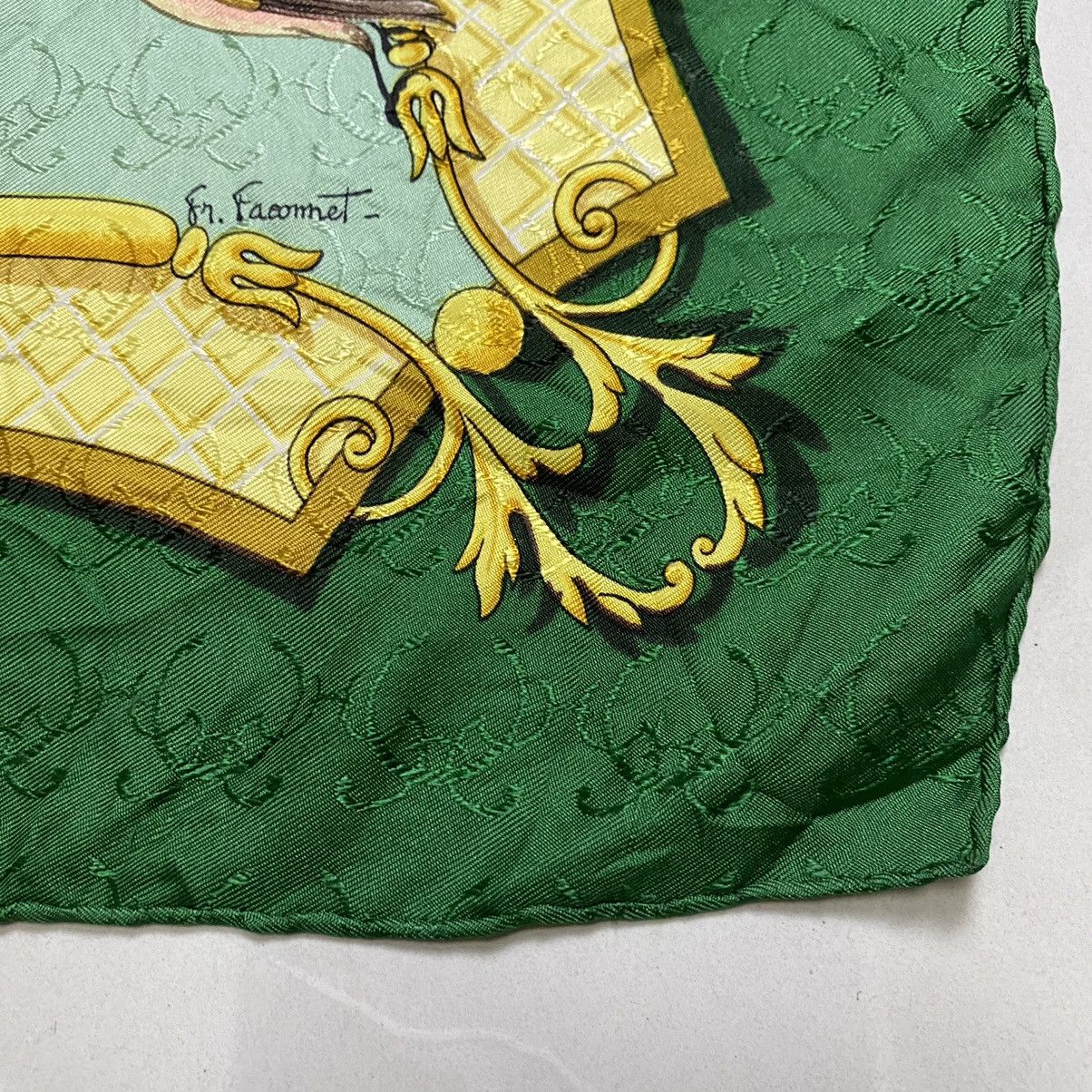 Hermes Hermes vintage distressed scarves Size ONE SIZE - 14 Thumbnail