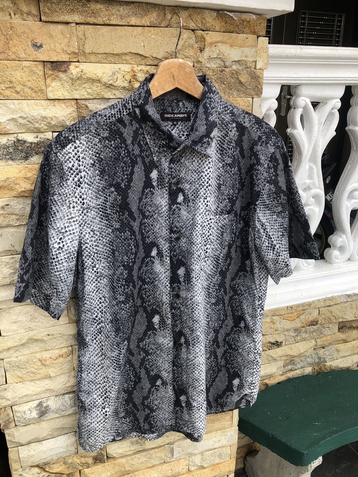 Japanese Brand Rare🔥Hideaways Nicole Snake Skin Design Shirt Button up Size US M / EU 48-50 / 2 - 1 Thumbnail