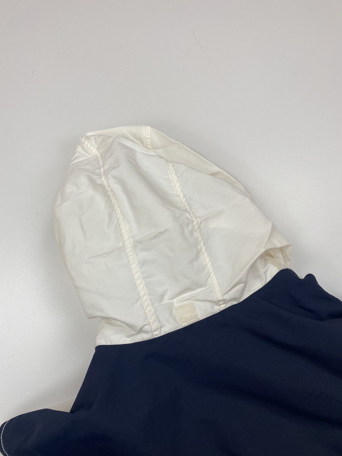 Tommy Hilfiger Mens Tommy Hilfiger Waterproof Windbreaker Jacket size M Size US M / EU 48-50 / 2 - 7 Thumbnail