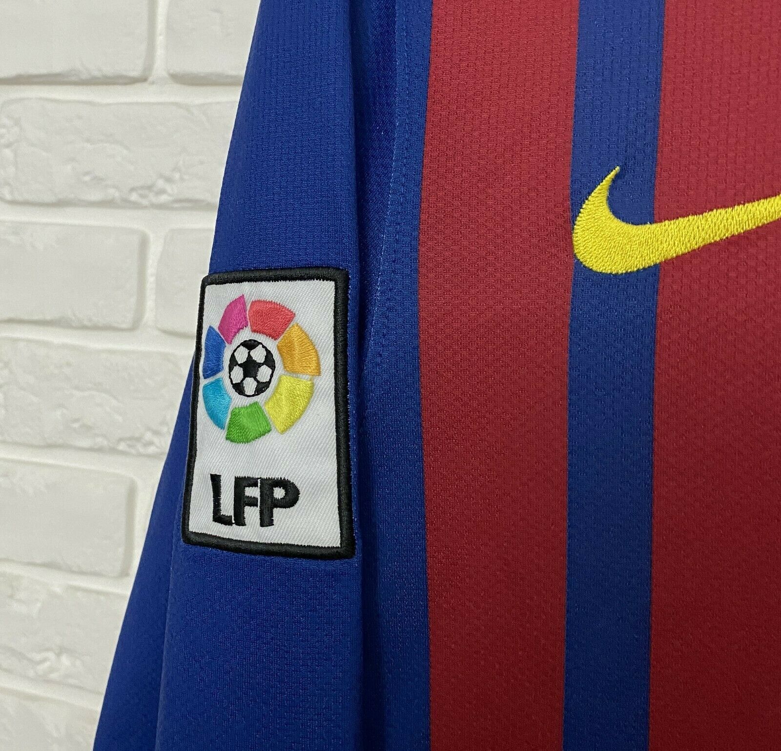 Nike BARCELONA FC 2011 2012 HOME FOOTBALL SHIRT LONG SLEEVE S Size US S / EU 44-46 / 1 - 4 Thumbnail