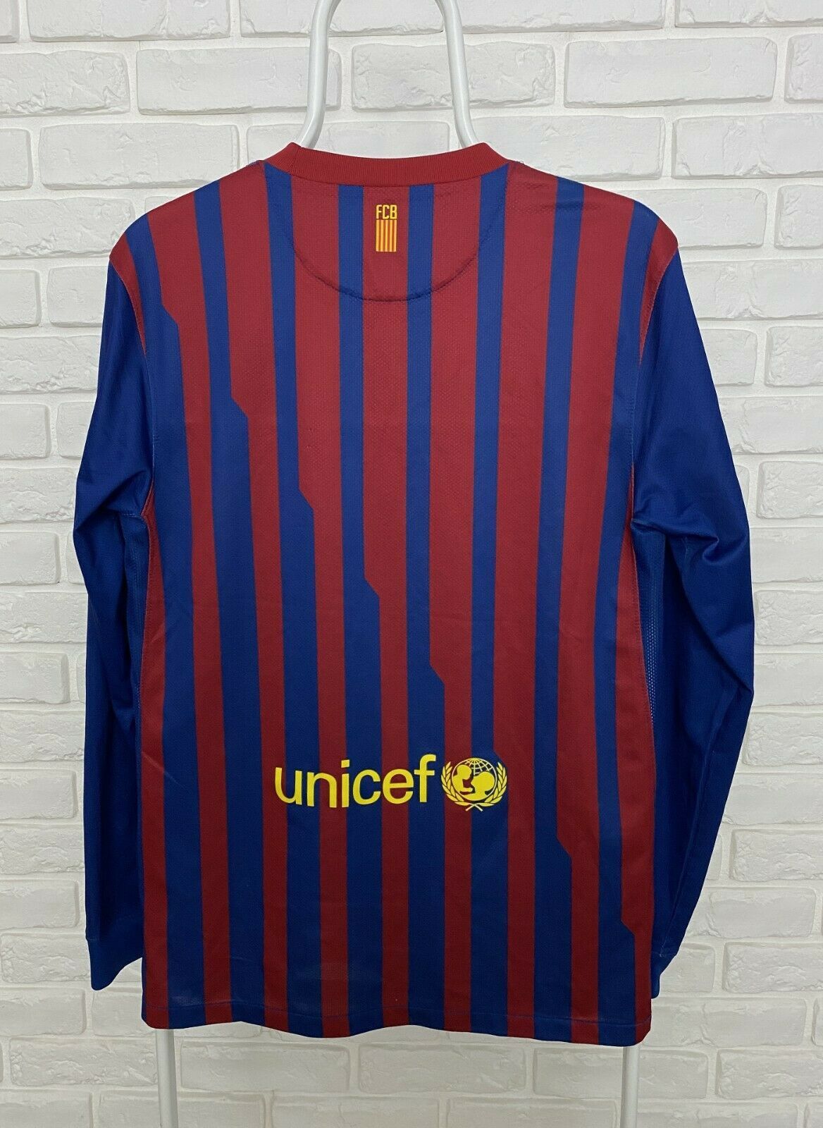 Nike BARCELONA FC 2011 2012 HOME FOOTBALL SHIRT LONG SLEEVE S Size US S / EU 44-46 / 1 - 7 Thumbnail
