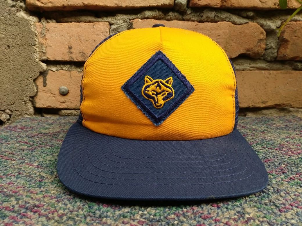 Vintage Vintage Wolf Trucker Hat Cap Size ONE SIZE - 1 Thumbnail