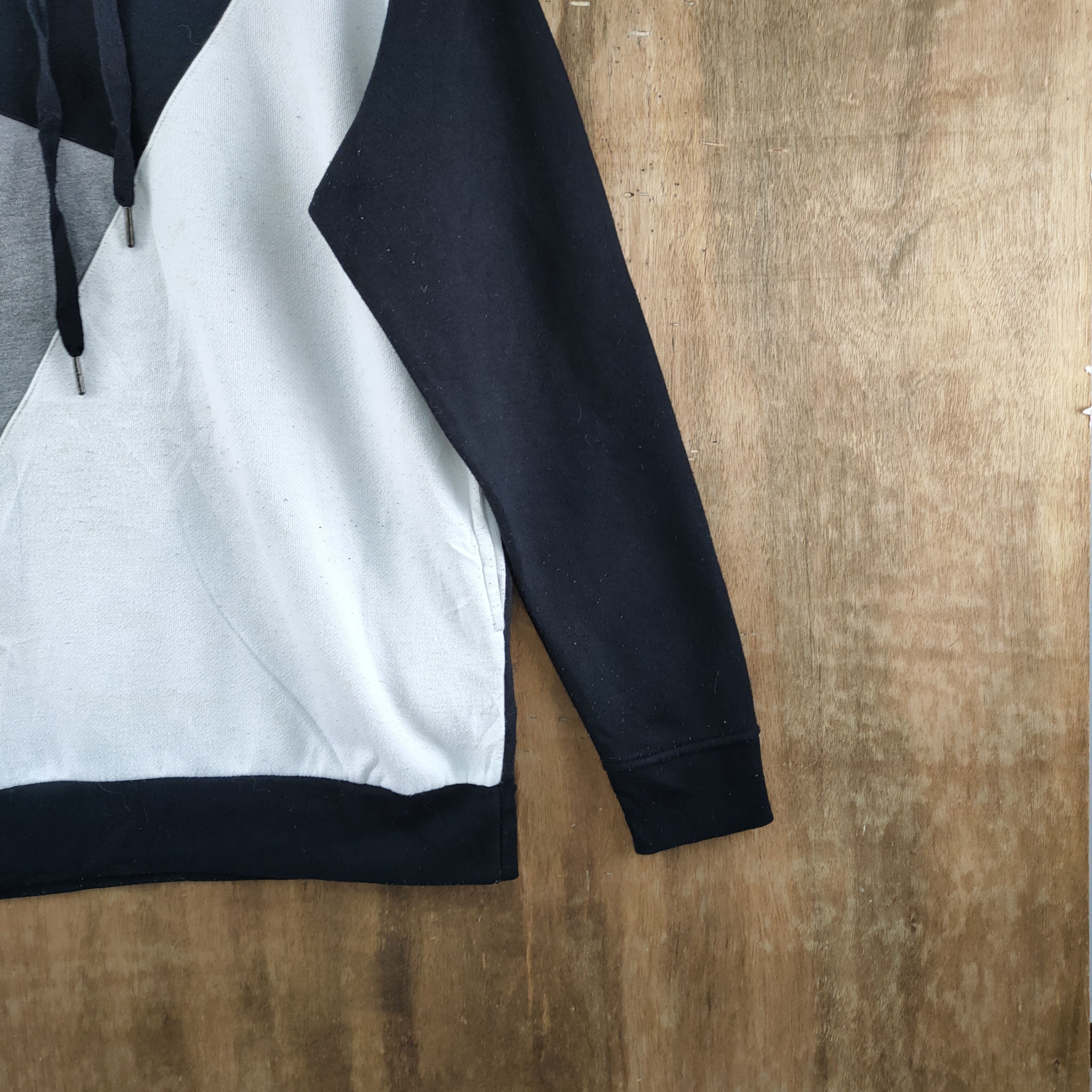 Cross Colours × Japanese Brand BROWNY BLACK WHITE SWEATSHIRT HOODIES Size US L / EU 52-54 / 3 - 5 Thumbnail