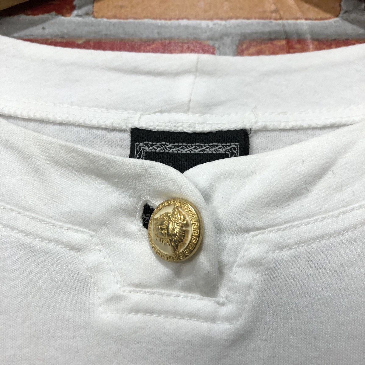 Versace Jeans Couture Vintage Versace Jeans Couture Medusa T-Shirt Size US S / EU 44-46 / 1 - 3 Thumbnail