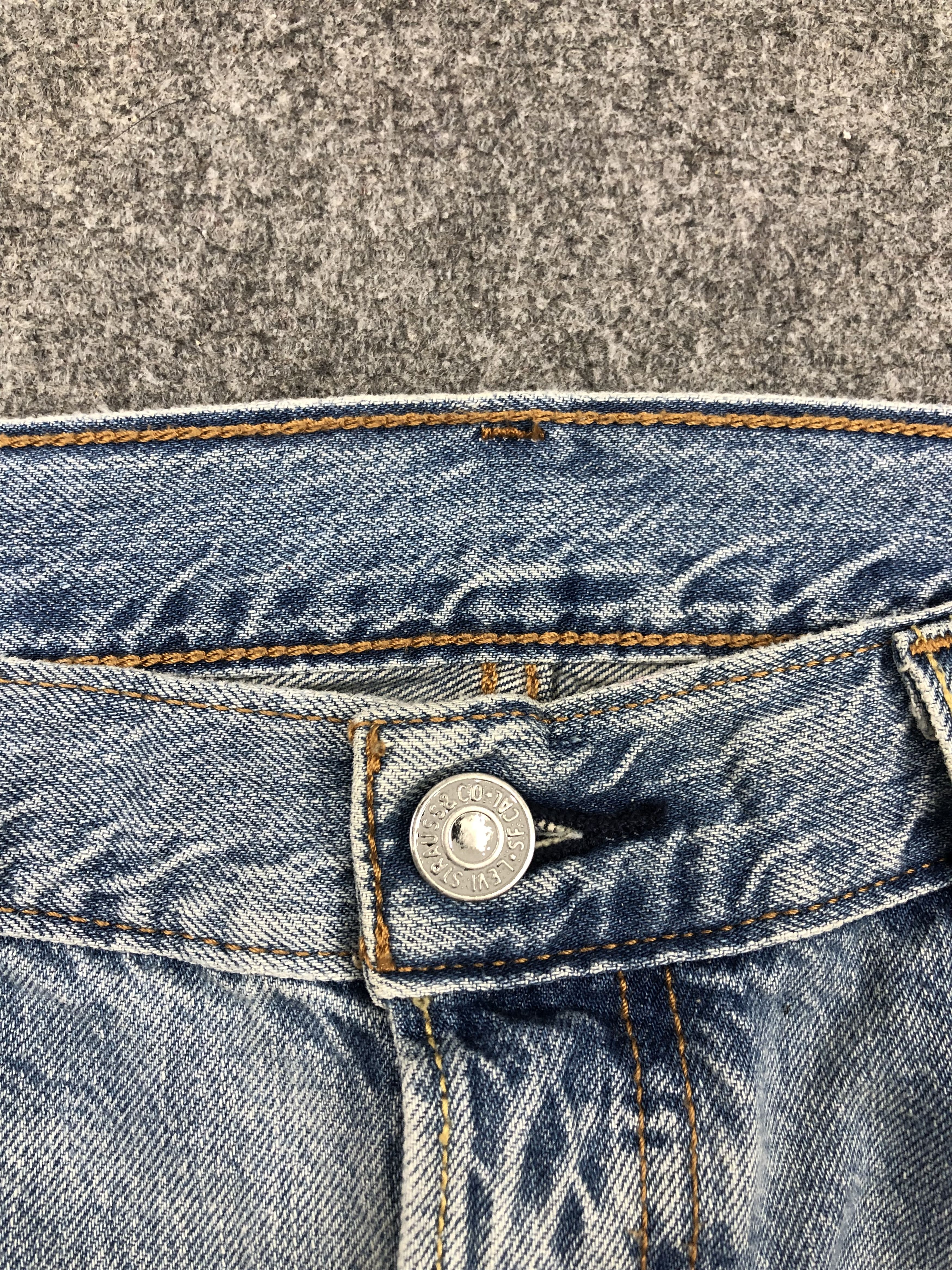 Levi's Light Wash Vintage Levis 501 Jeans DP1502 Size US 34 / EU 50 - 12 Thumbnail