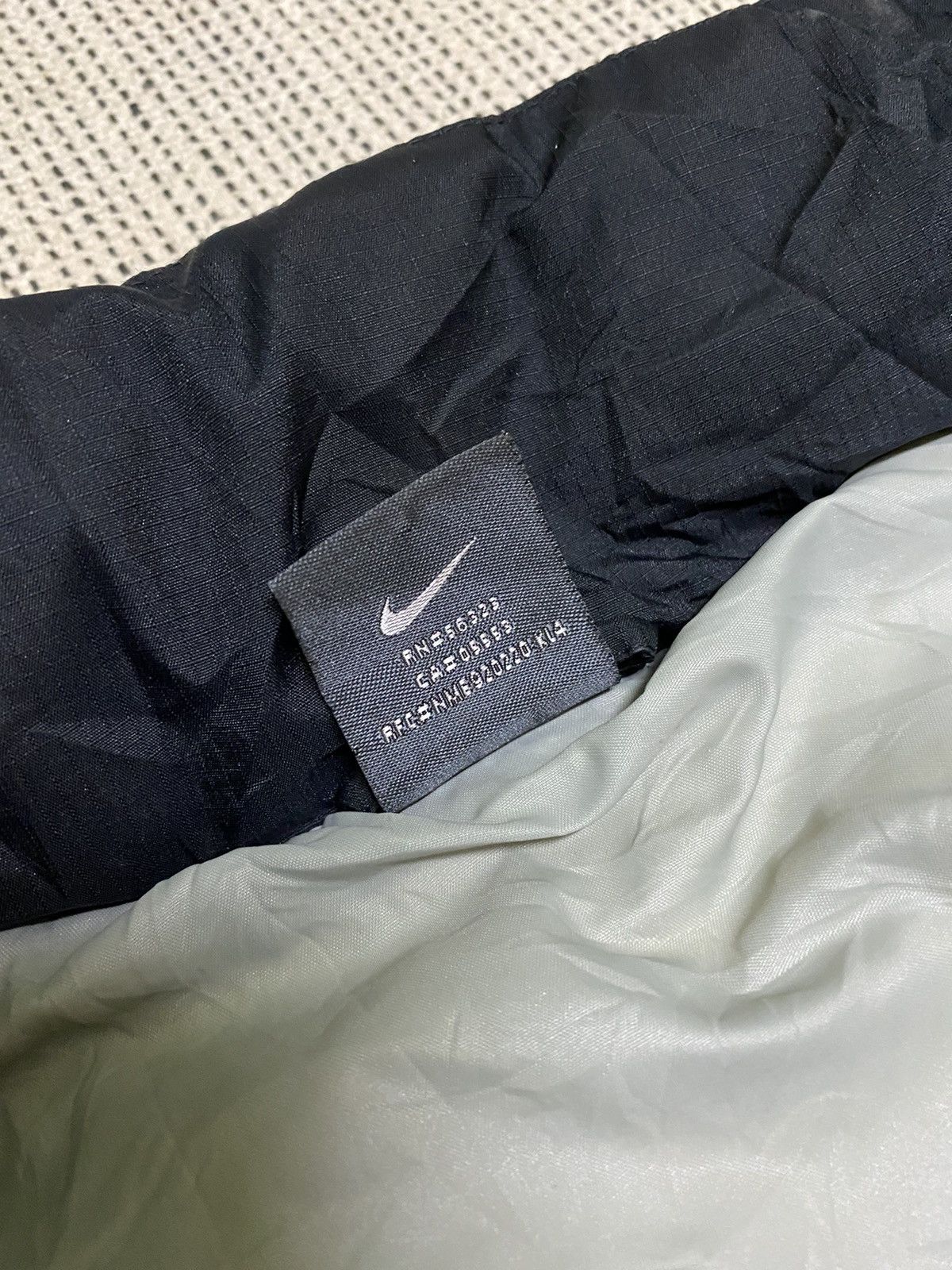 Nike × Vintage Vintage y2k Nike Long Puffer Jacket Vtg Size L Size US L / EU 52-54 / 3 - 5 Thumbnail