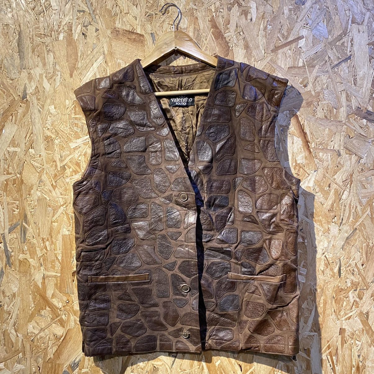 Leather × Valentino × Vintage VINTAGE VERY RARE‼️Valentino Boutique Leather Zipper Vests Size US L / EU 52-54 / 3 - 1 Thumbnail