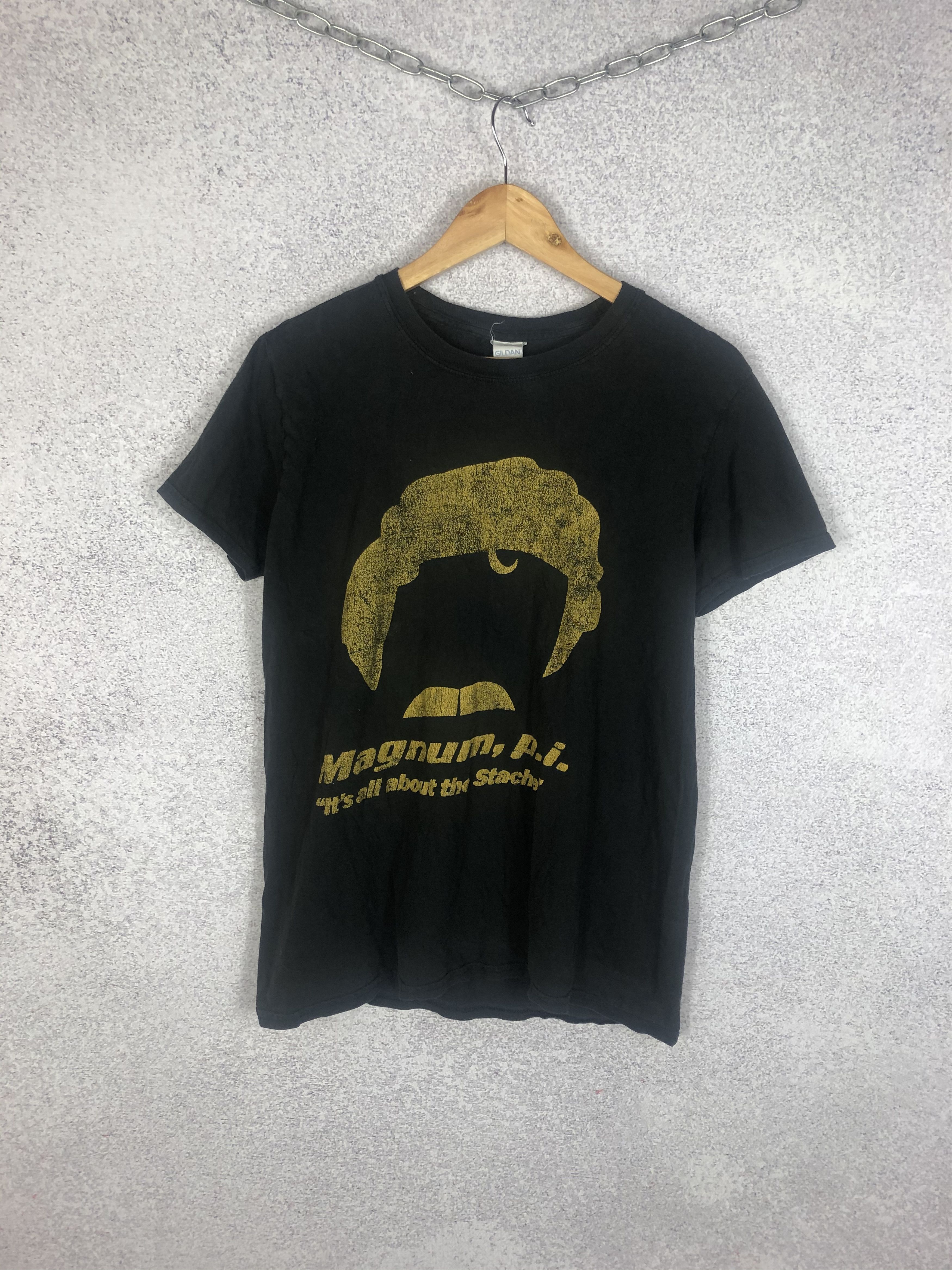 Vintage Magnum P.I. Movie Vintage 90s Tee Y2K shirt Size US S / EU 44-46 / 1 - 1 Thumbnail