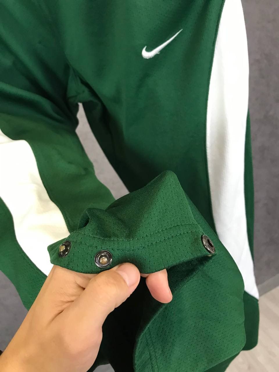 Nike × Vintage Nike swoosh streetwear vintage Y2K sweatpants Size US 34 / EU 50 - 5 Thumbnail