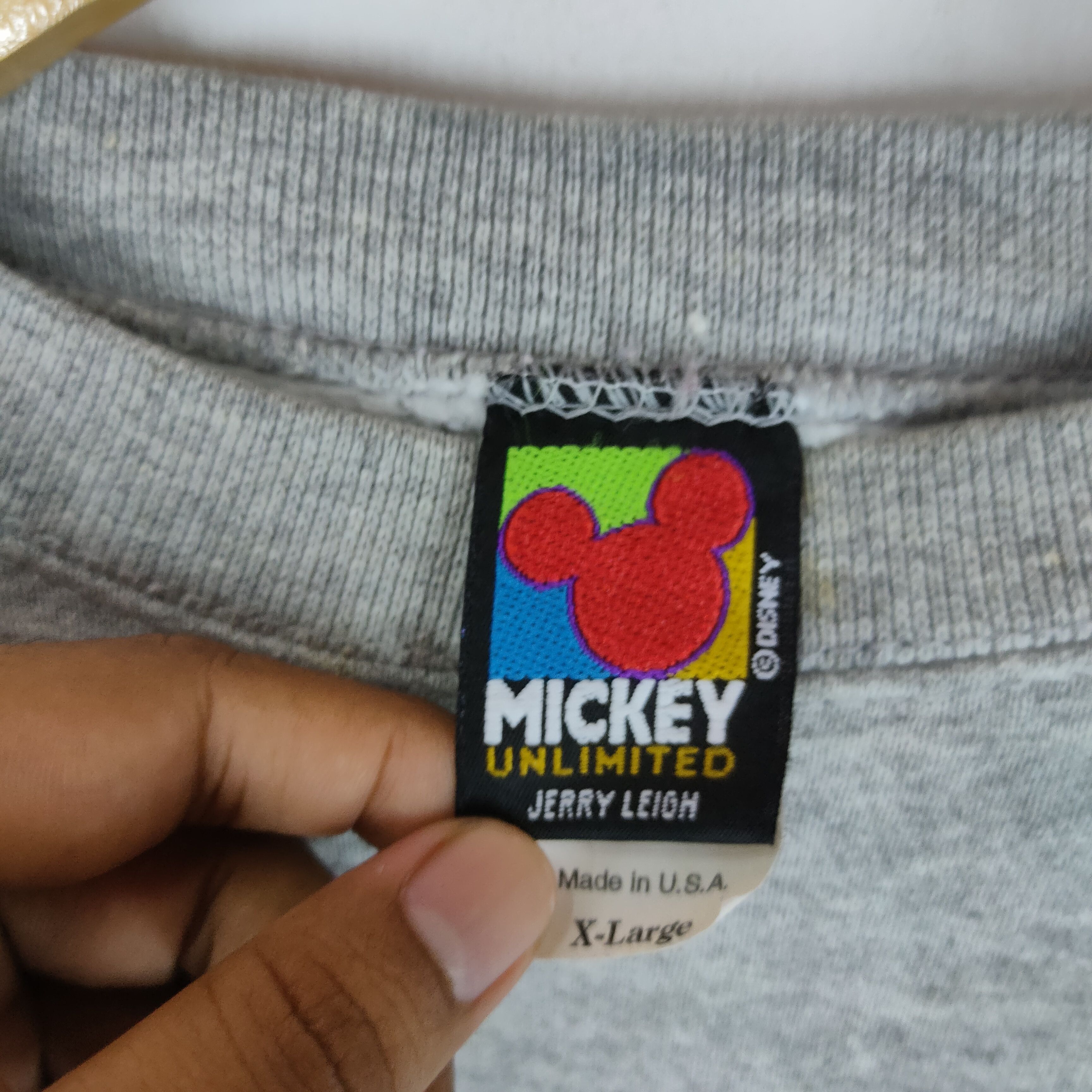 Disney Vintage MINNIE MOUSE DISNEY Big Sweatshirt Made in USA Size US XL / EU 56 / 4 - 8 Thumbnail