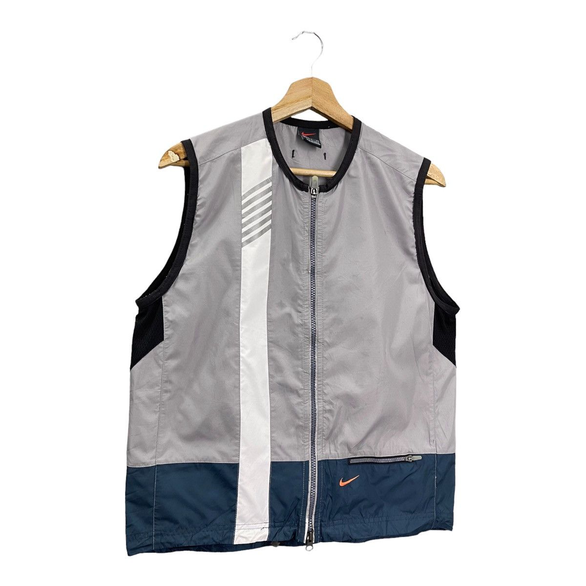 Nike 90's Vintage Nike Vest Zip-up Warm Women Size M Size M / US 6-8 / IT 42-44 - 2 Thumbnail